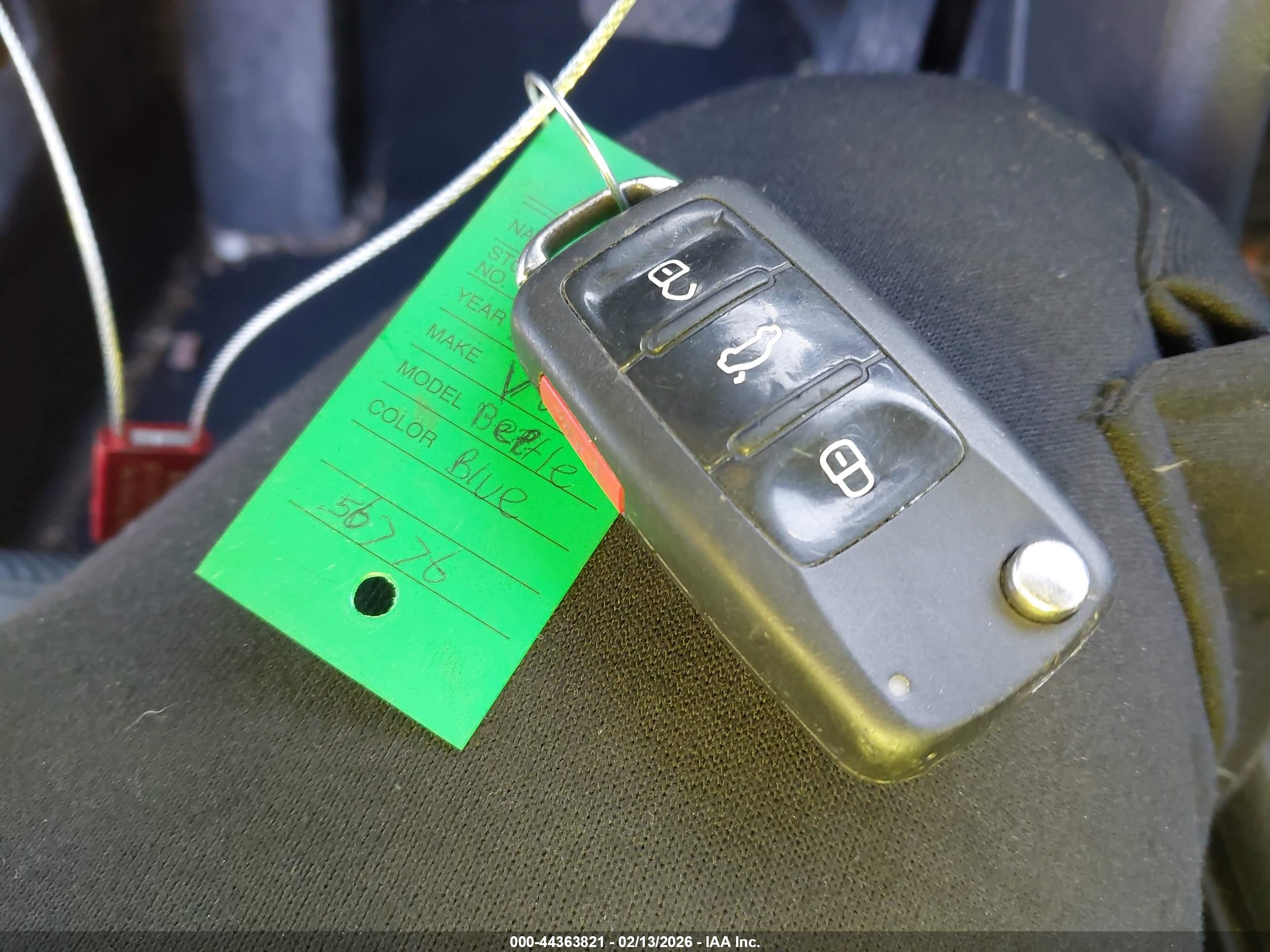 VOLKSWAGEN BEETLE image 11