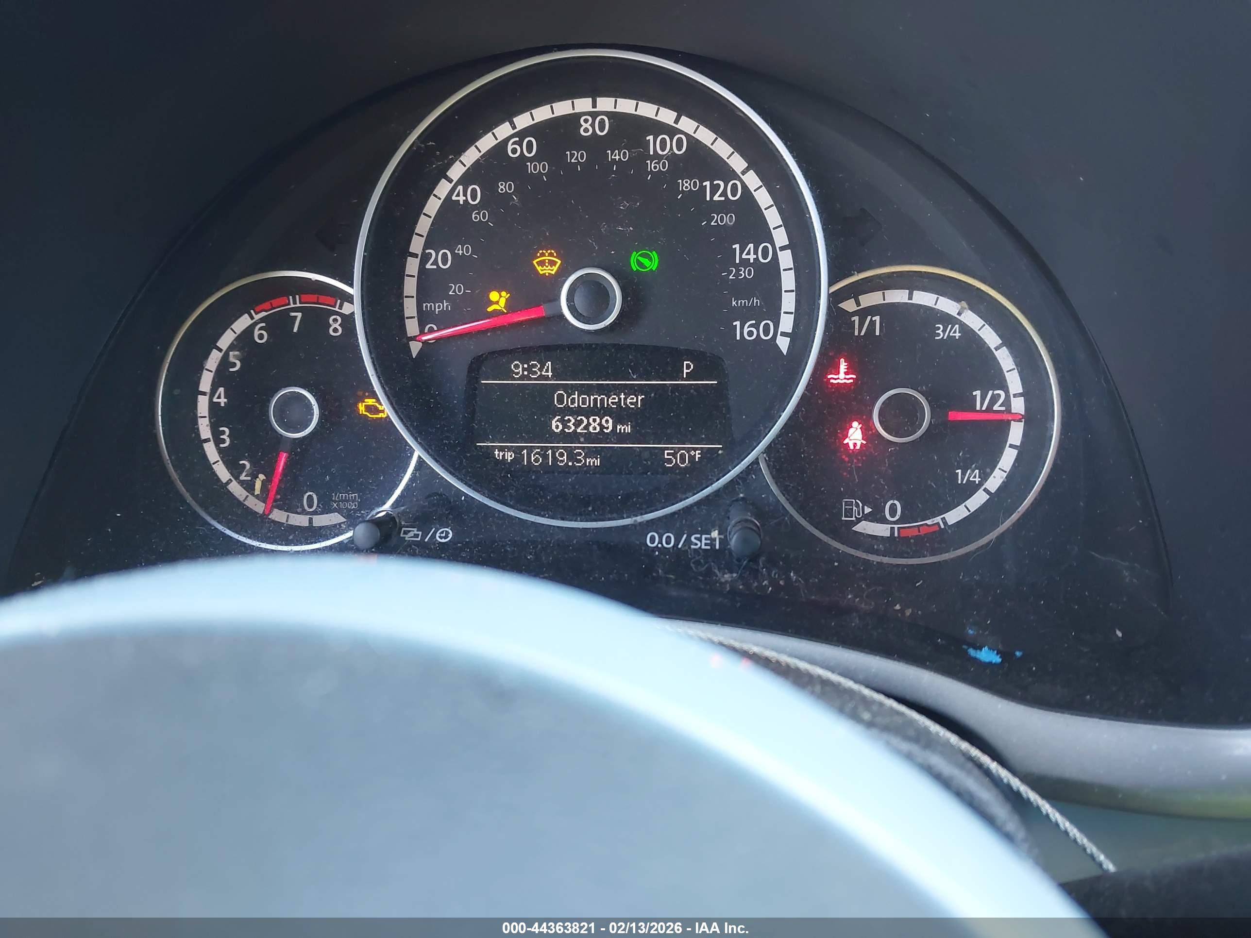 VOLKSWAGEN BEETLE image 7