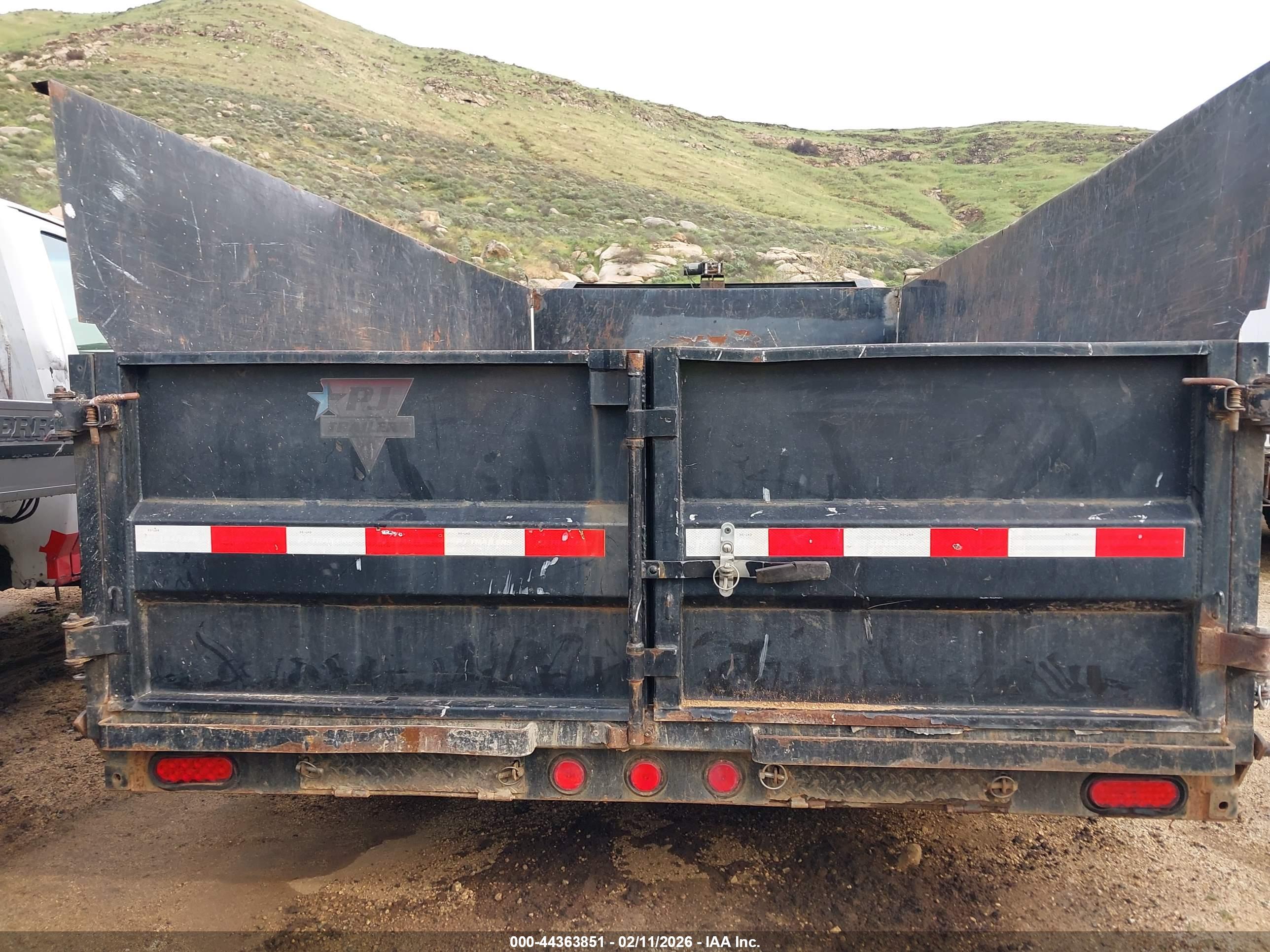 PJ TRAILERS image 8
