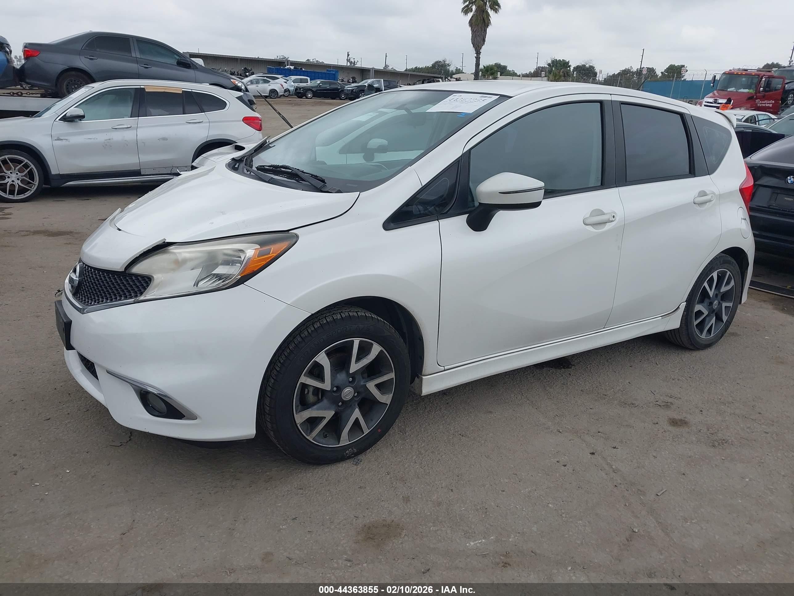 NISSAN VERSA image 2