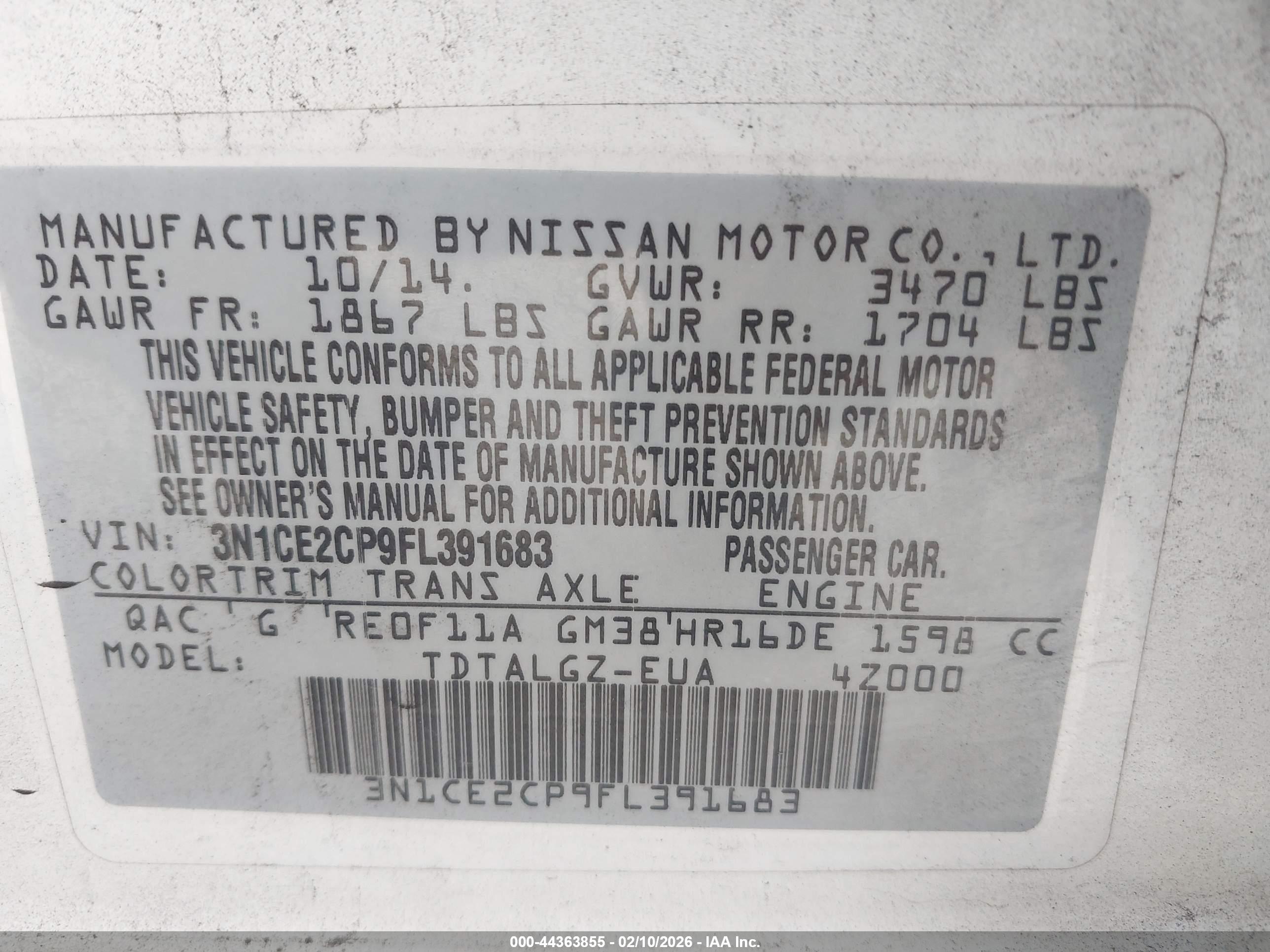 NISSAN VERSA image 9
