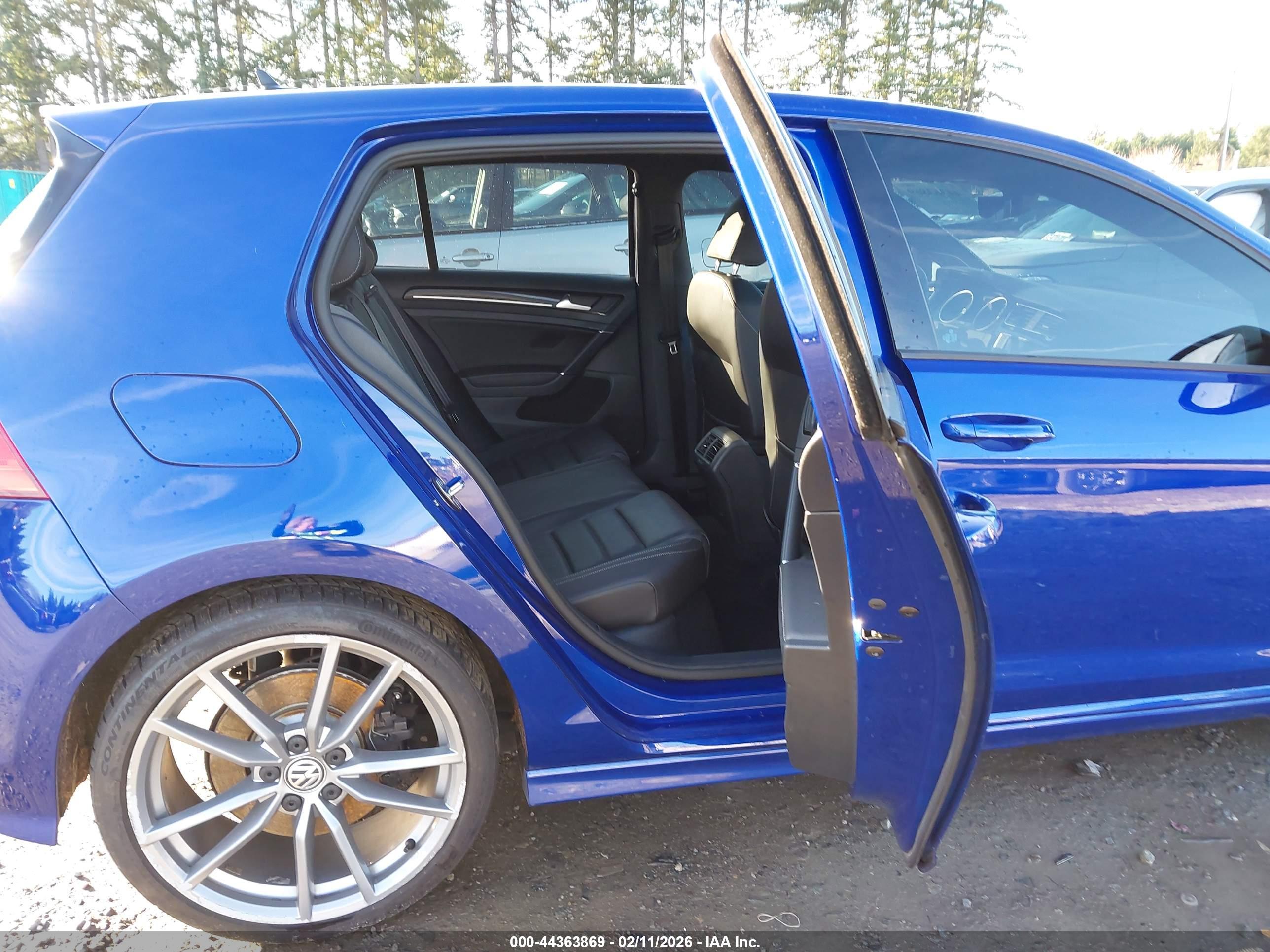 VOLKSWAGEN GOLF image 8
