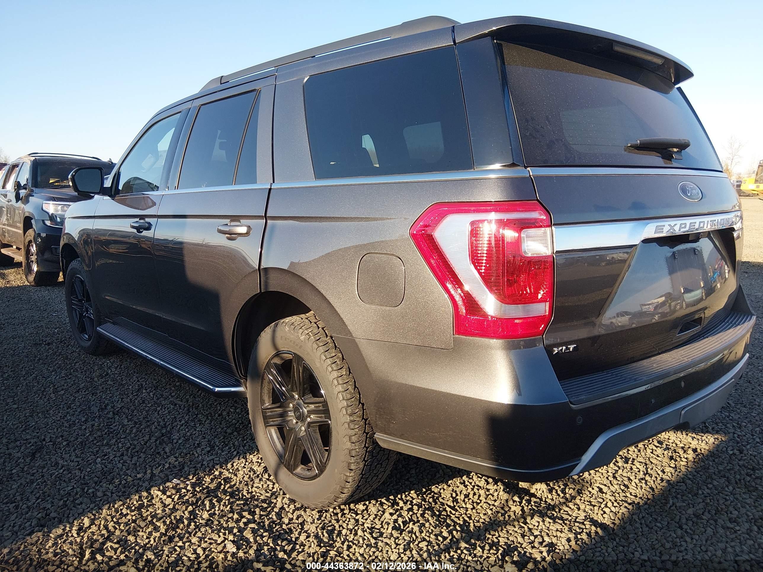 FORD EXPEDITION image 3