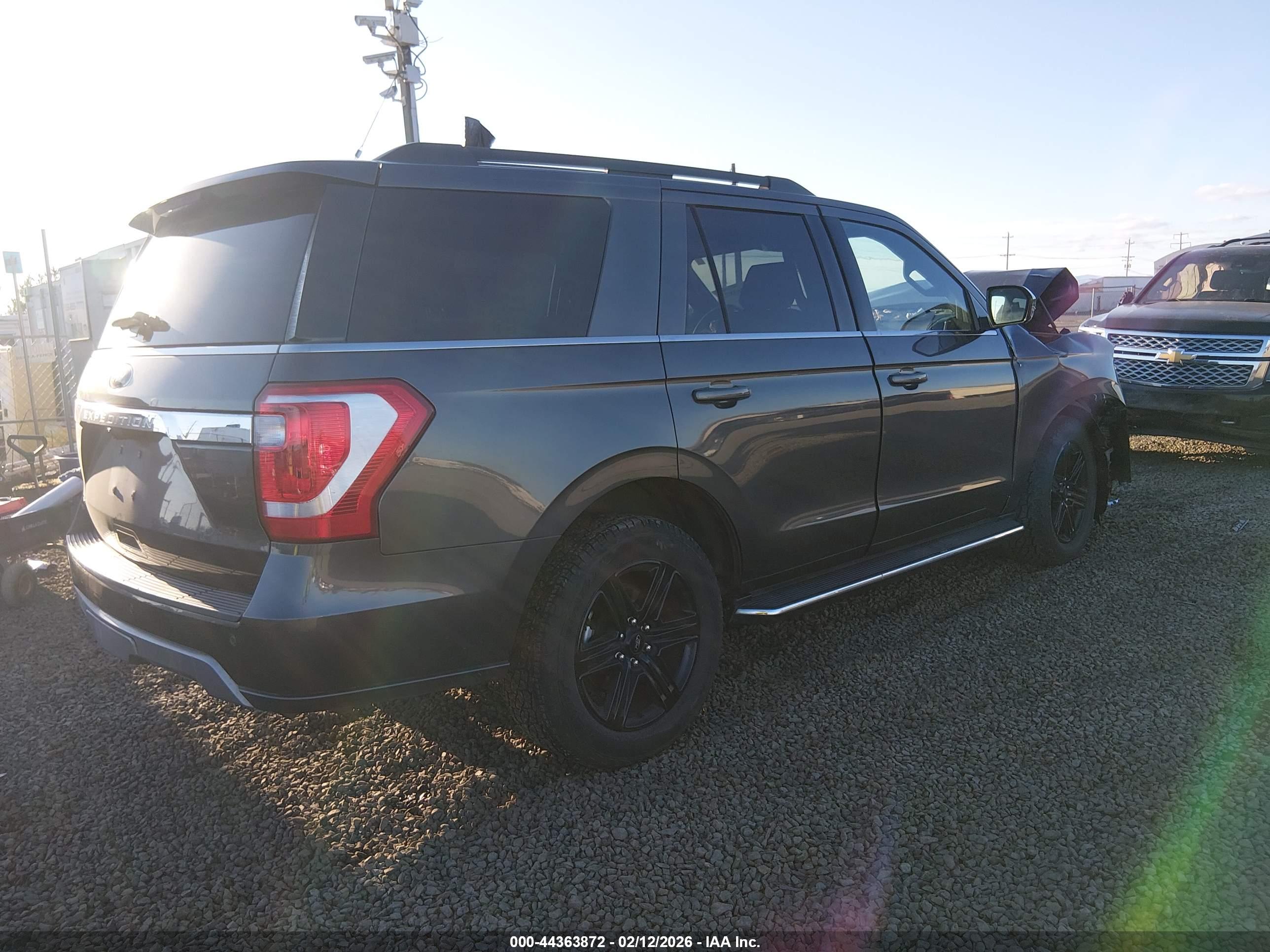 FORD EXPEDITION image 4