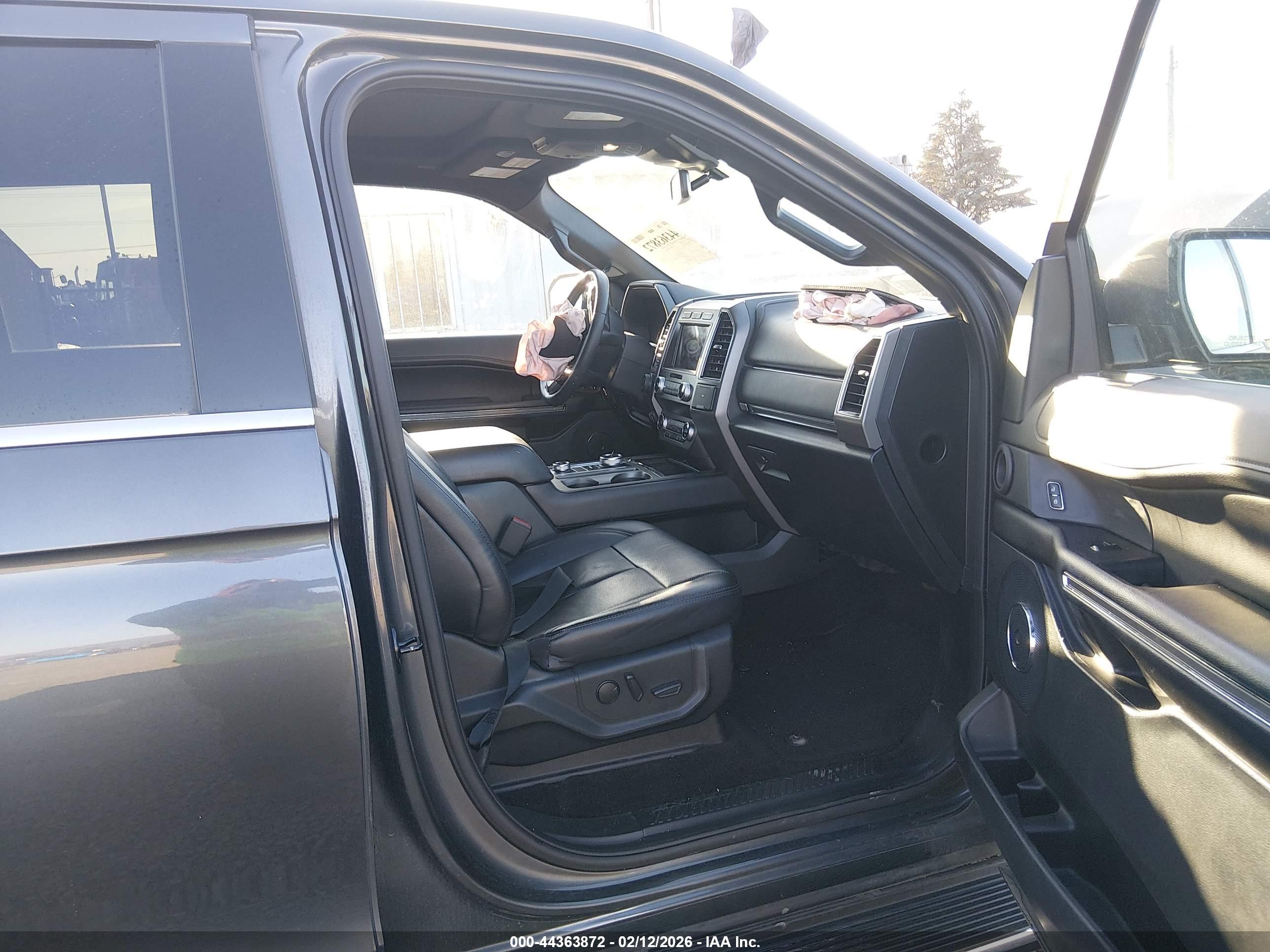 FORD EXPEDITION image 5