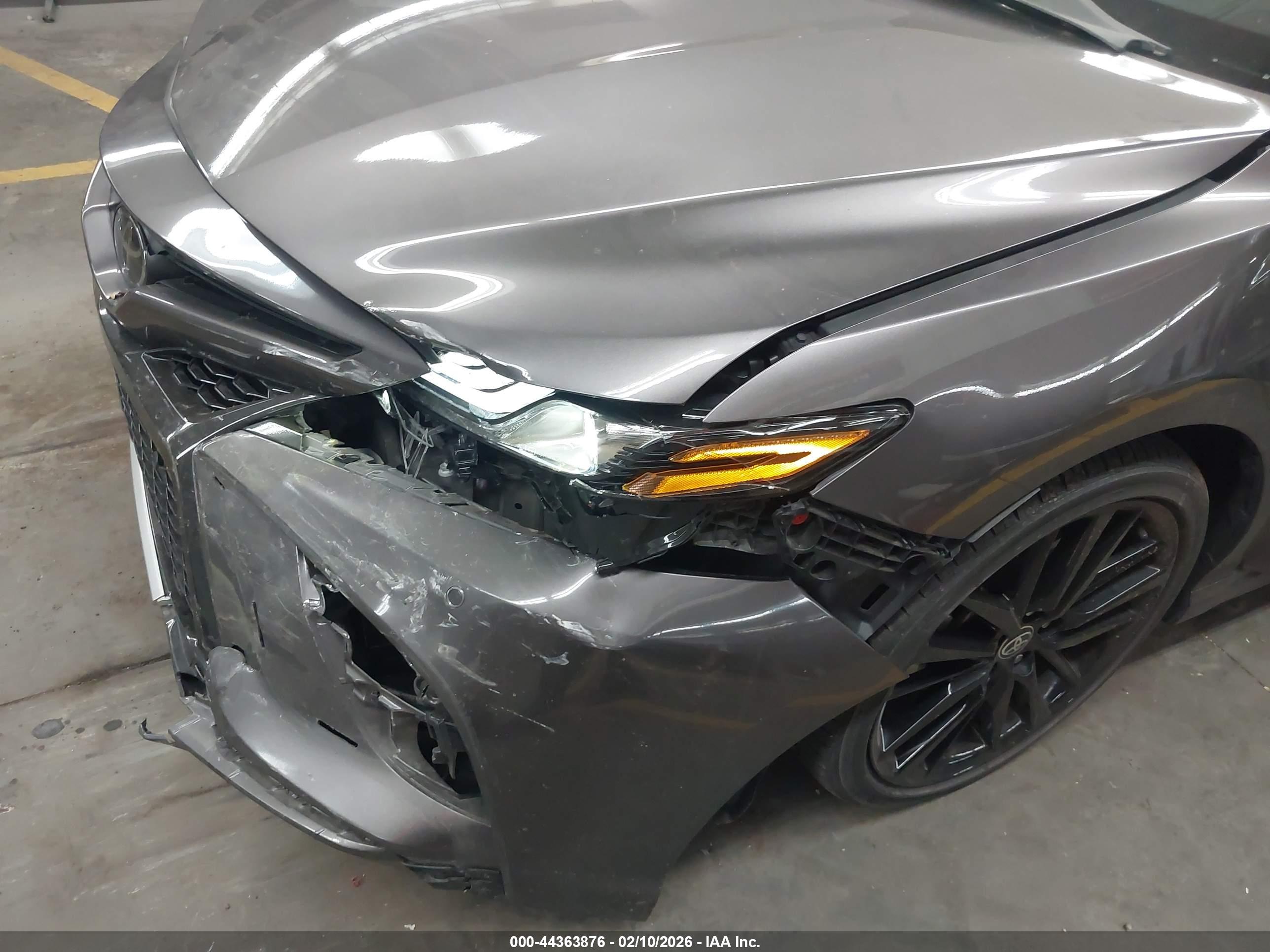 TOYOTA CAMRY image 6