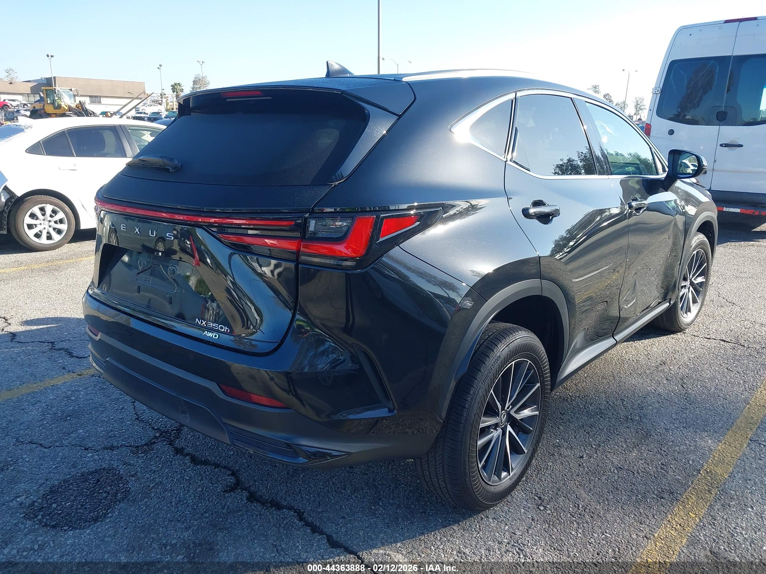 LEXUS NX image 4