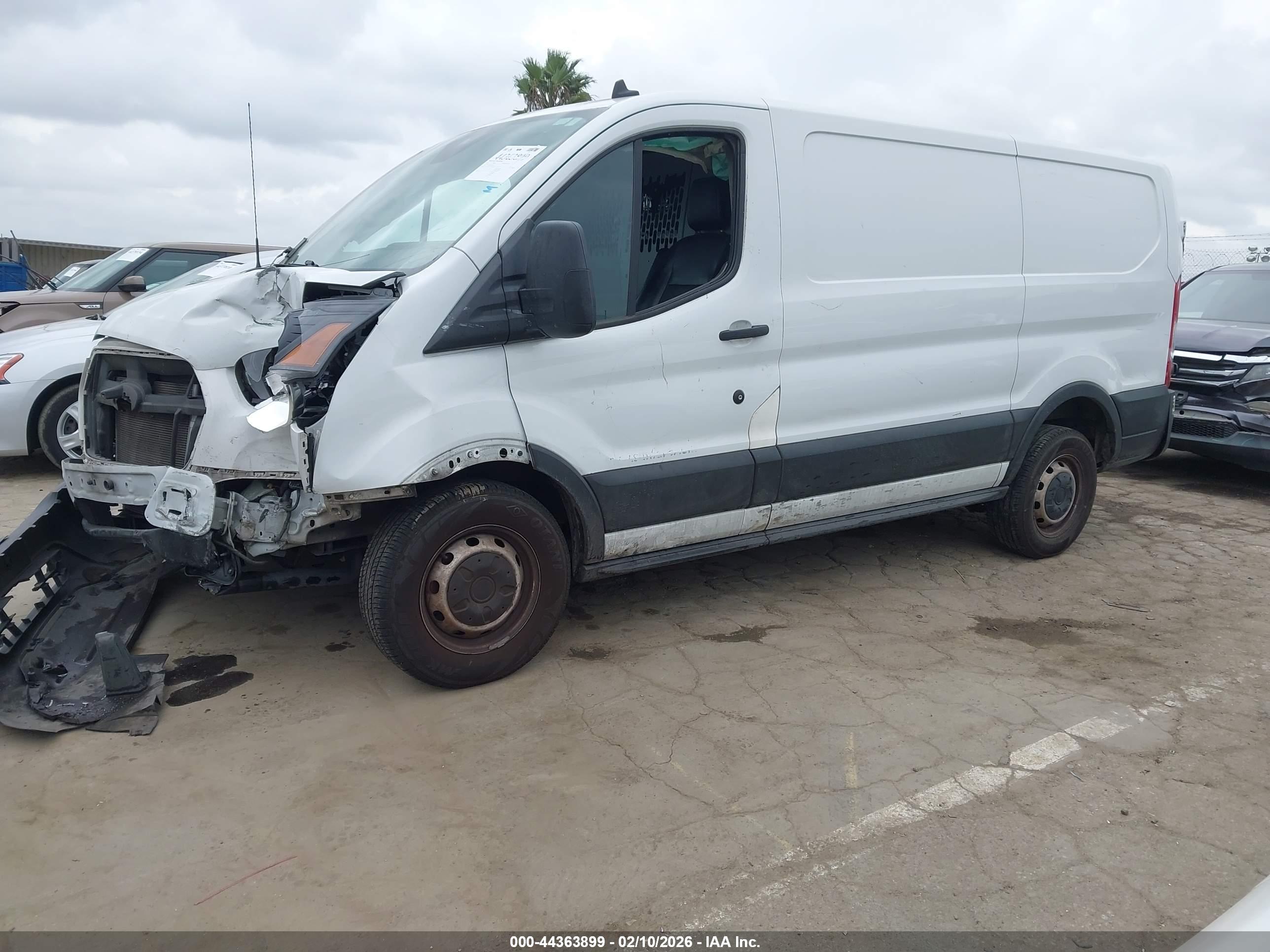 FORD TRANSIT-150 image 2