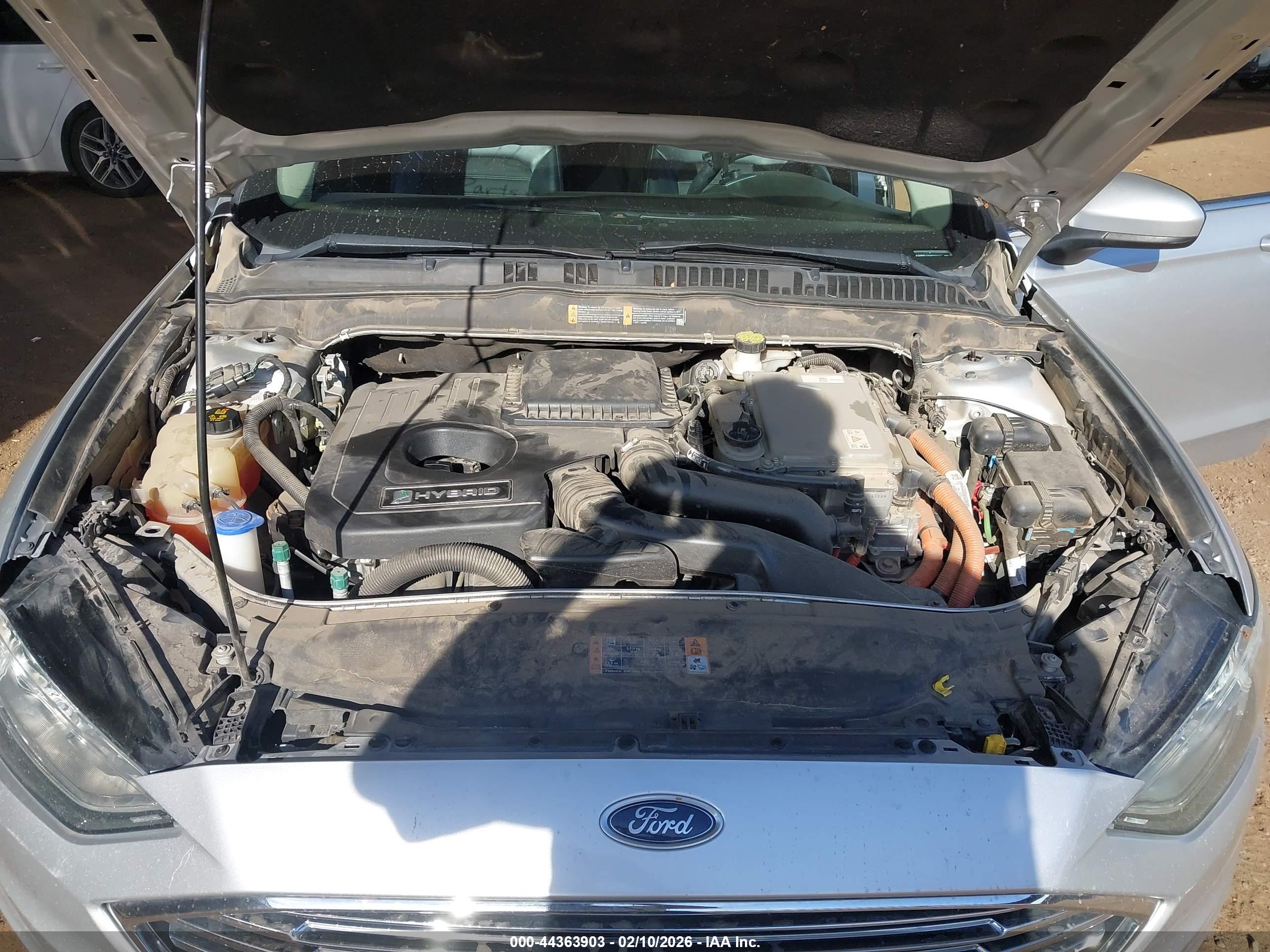 FORD FUSION image 10