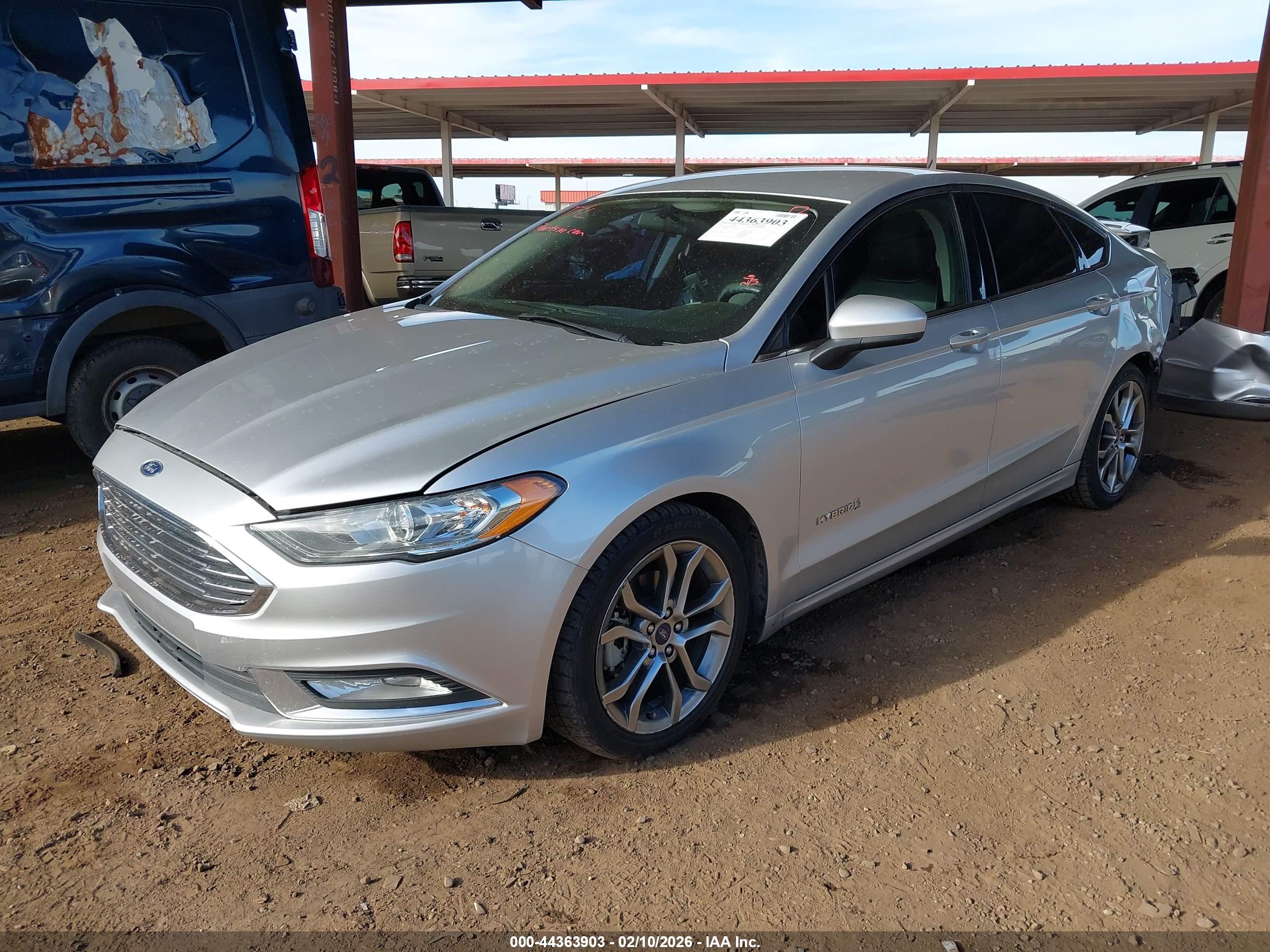 FORD FUSION image 2