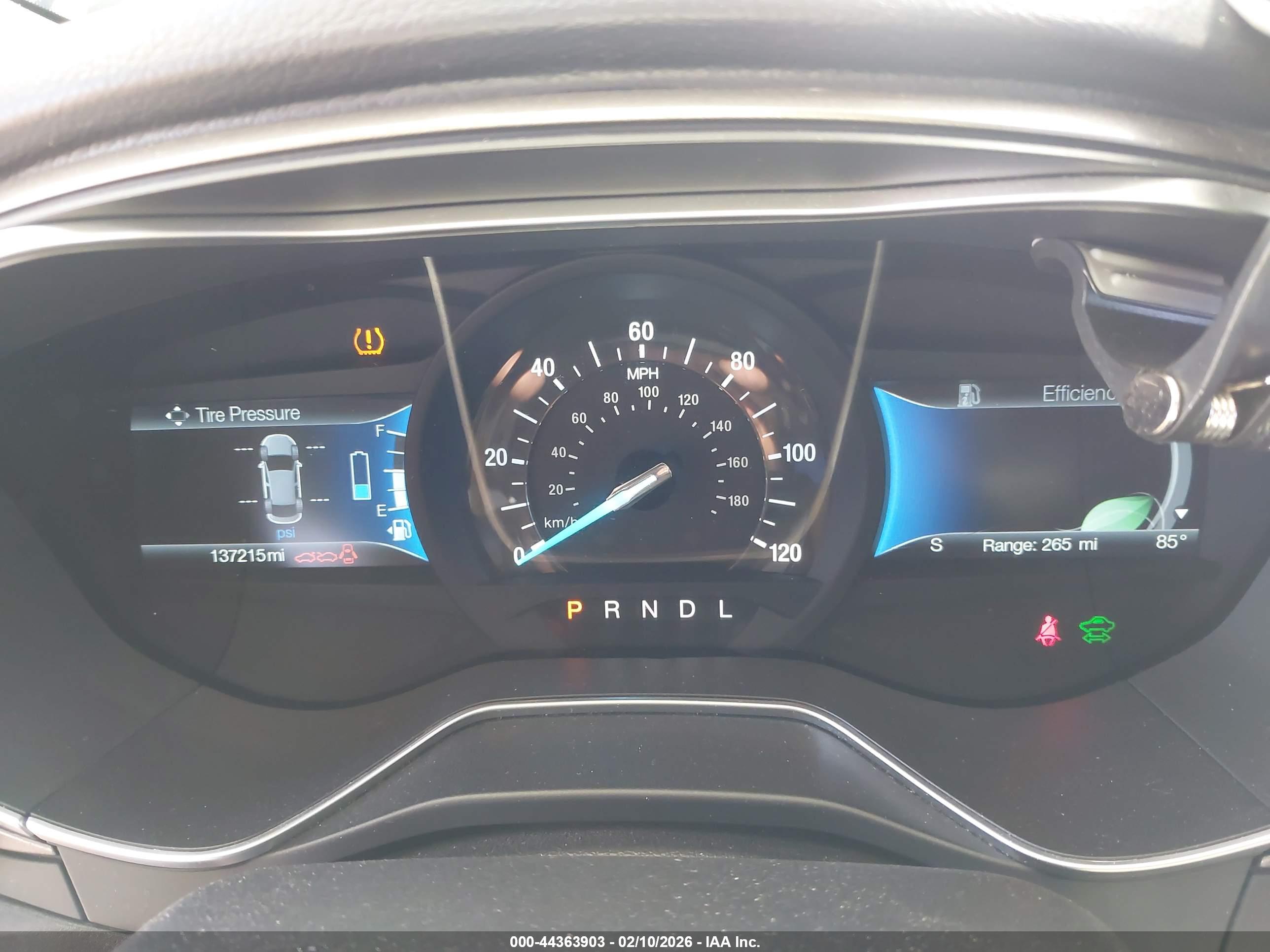 FORD FUSION image 7