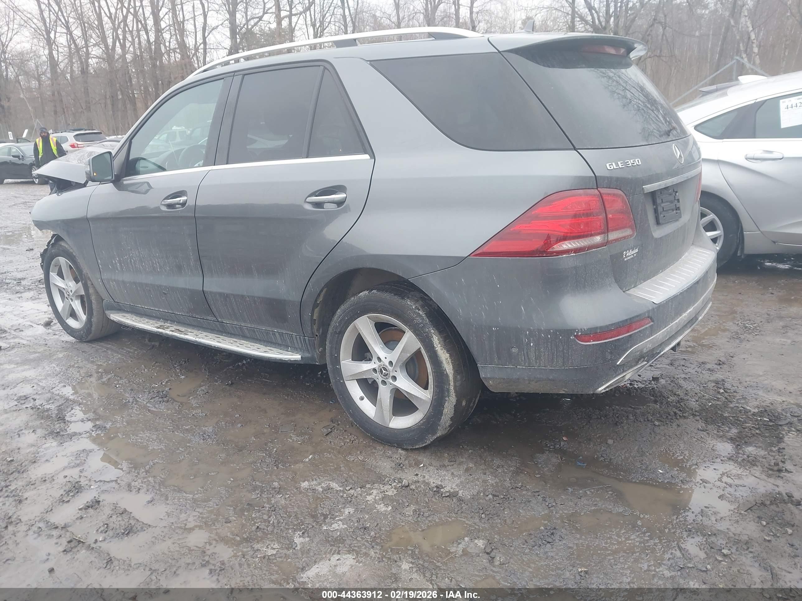 MERCEDES-BENZ GLE image 3