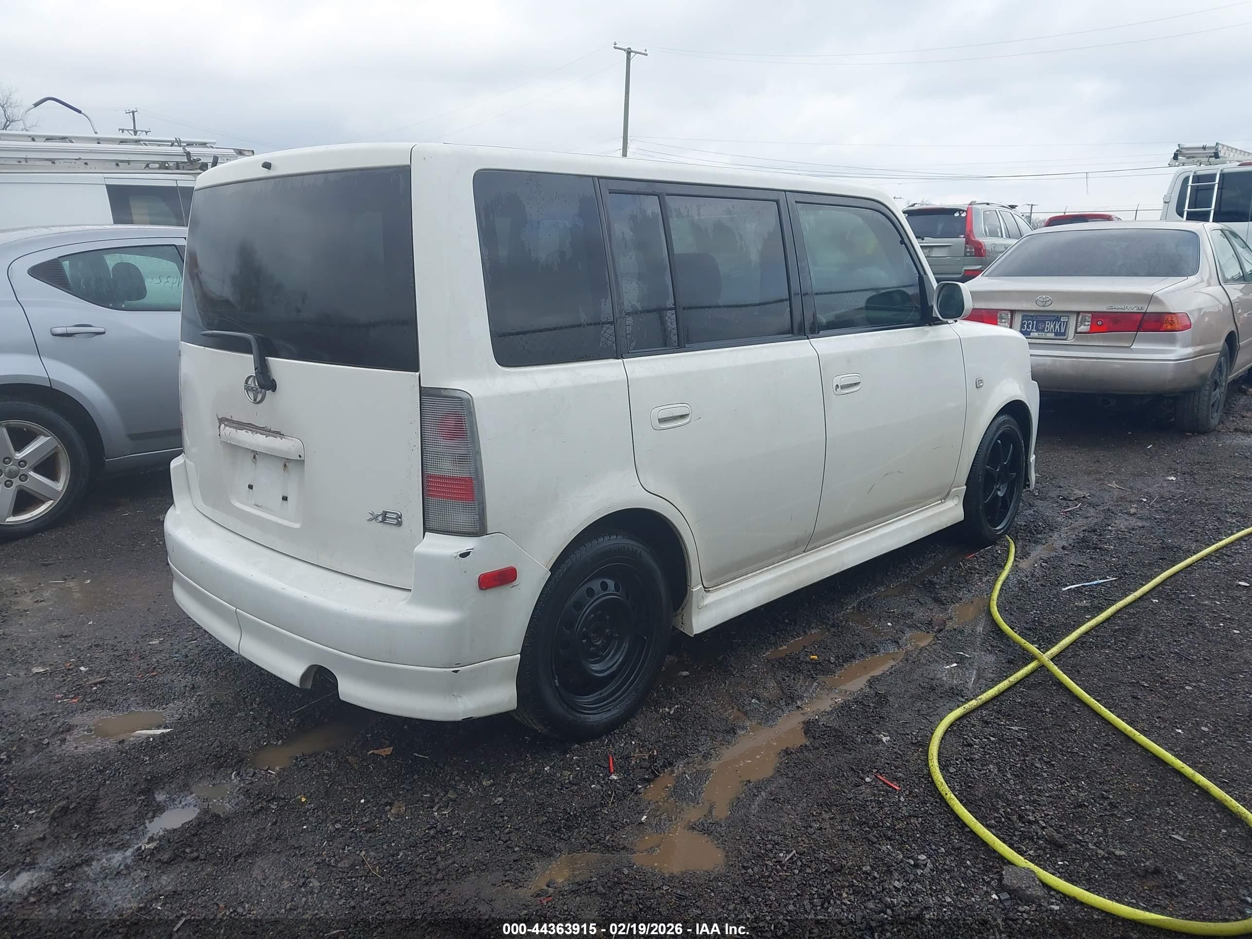 SCION XB image 4