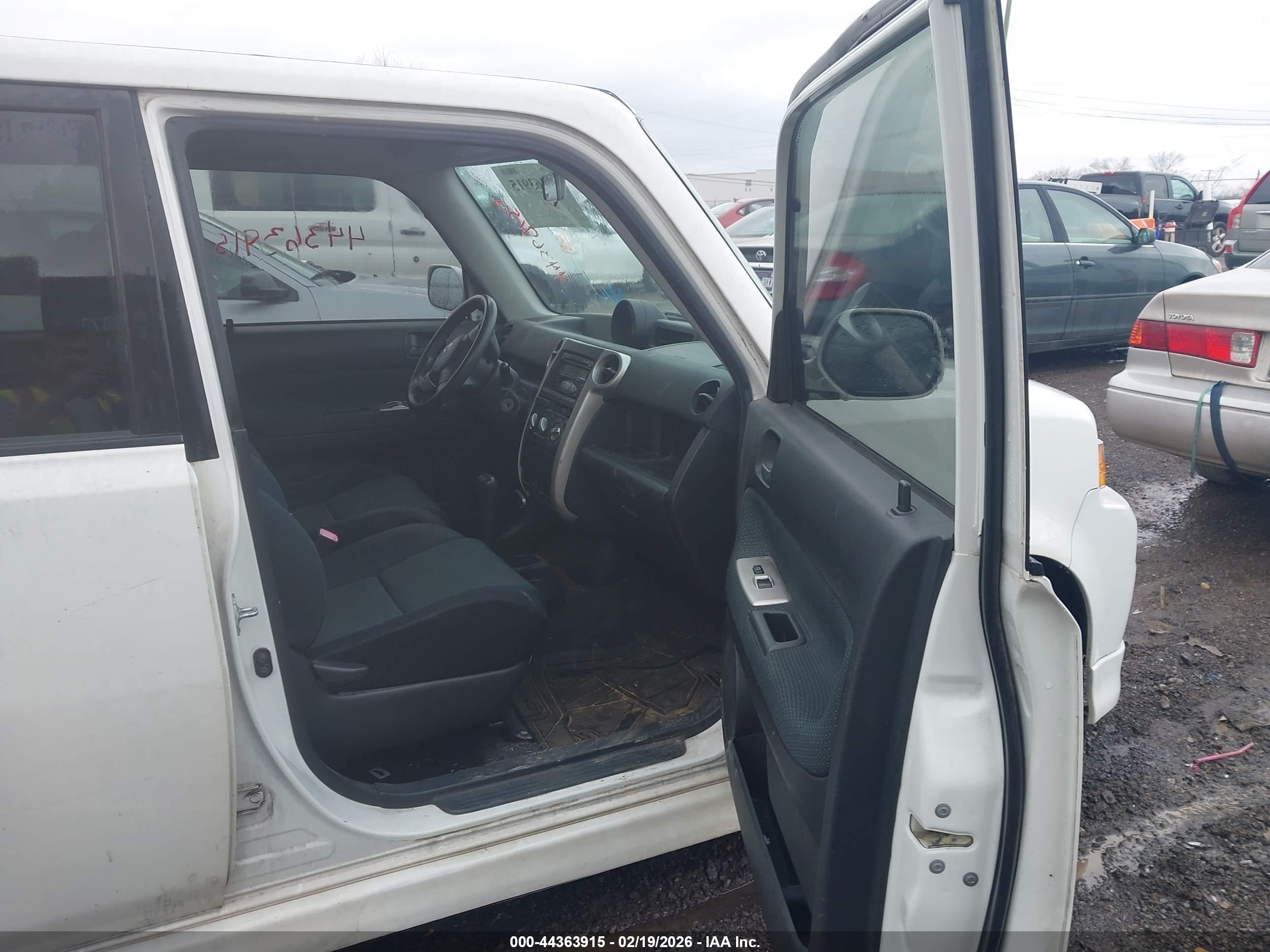 SCION XB image 5