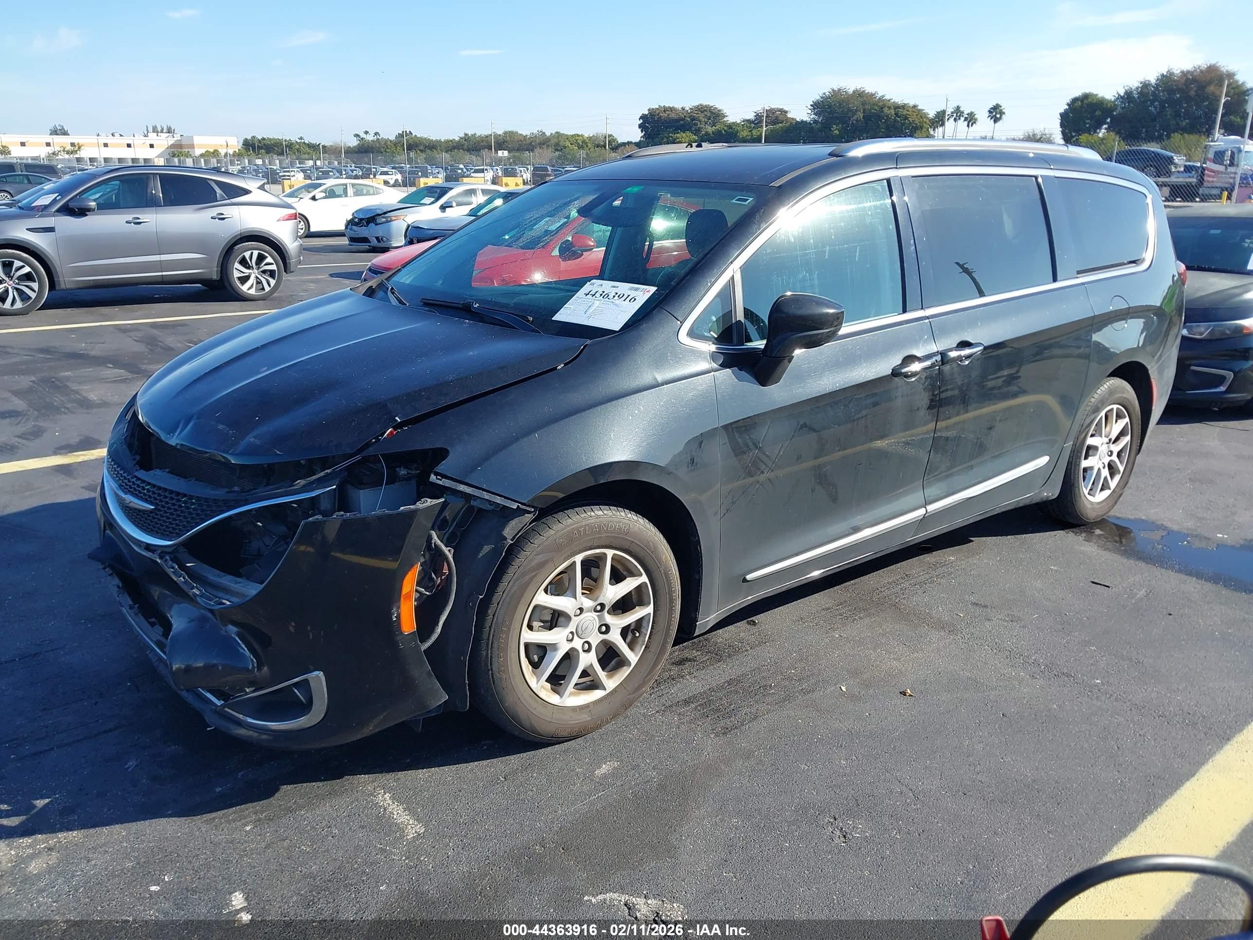 CHRYSLER PACIFICA image 2