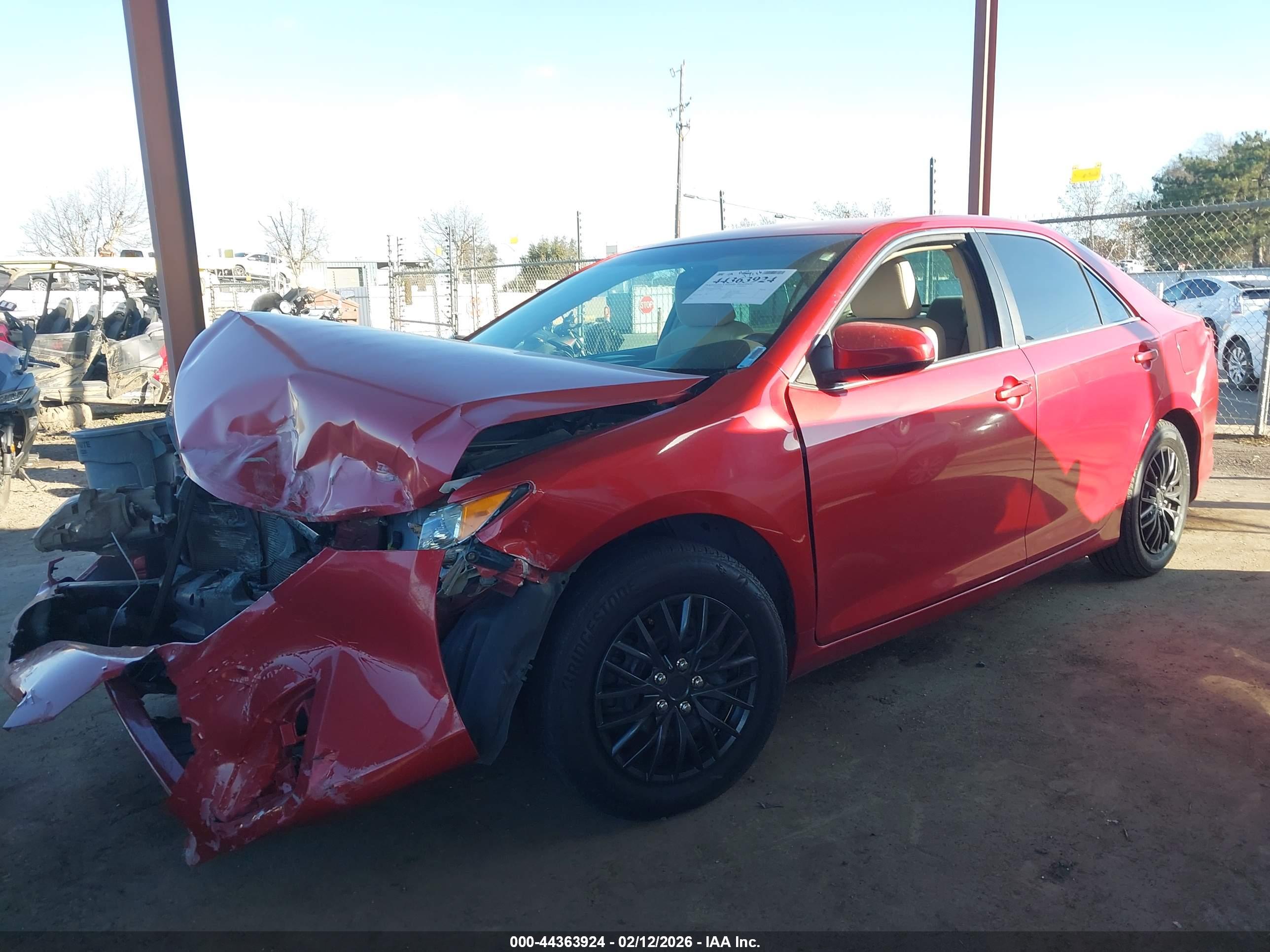 TOYOTA CAMRY image 2