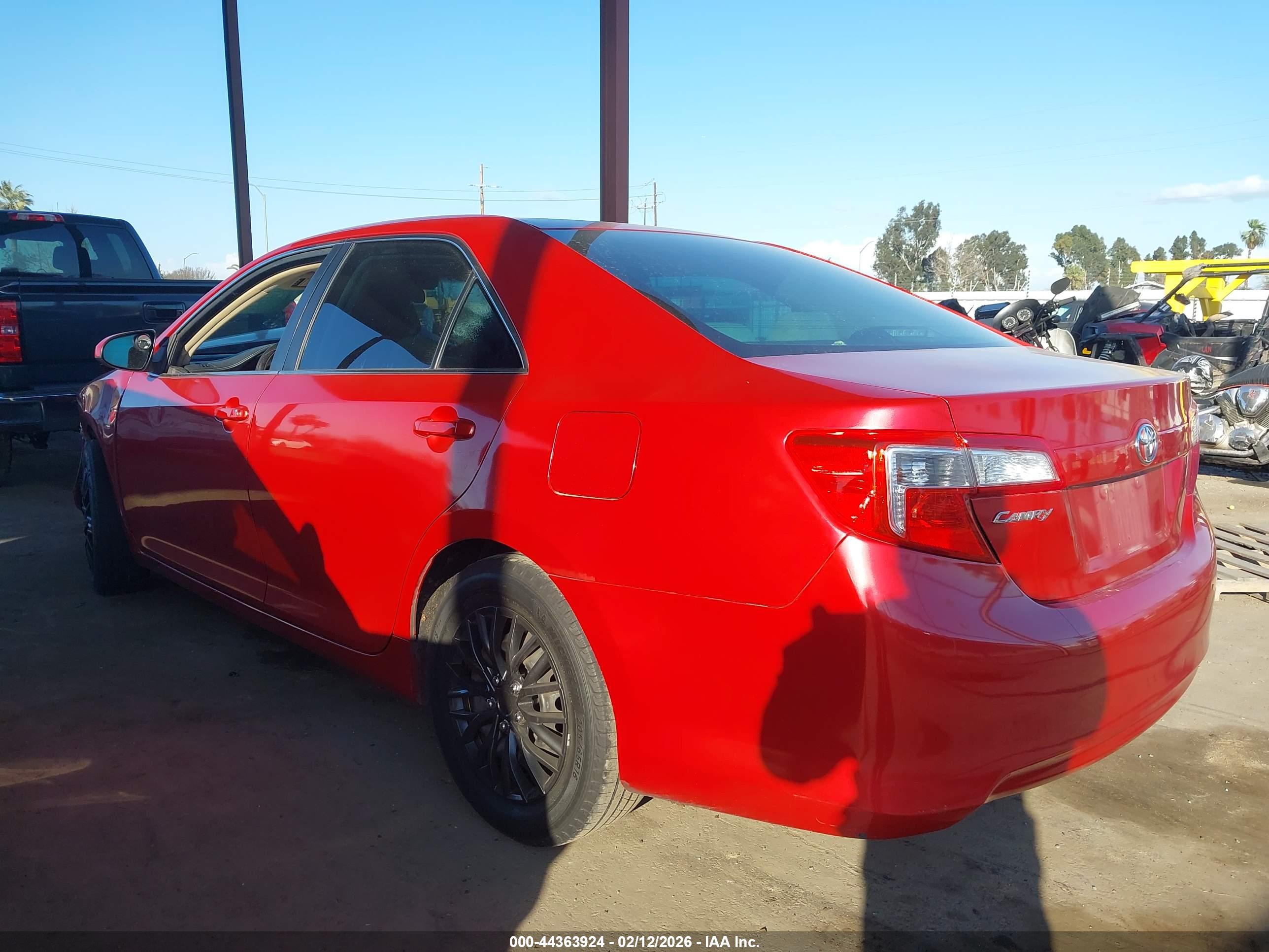 TOYOTA CAMRY image 3