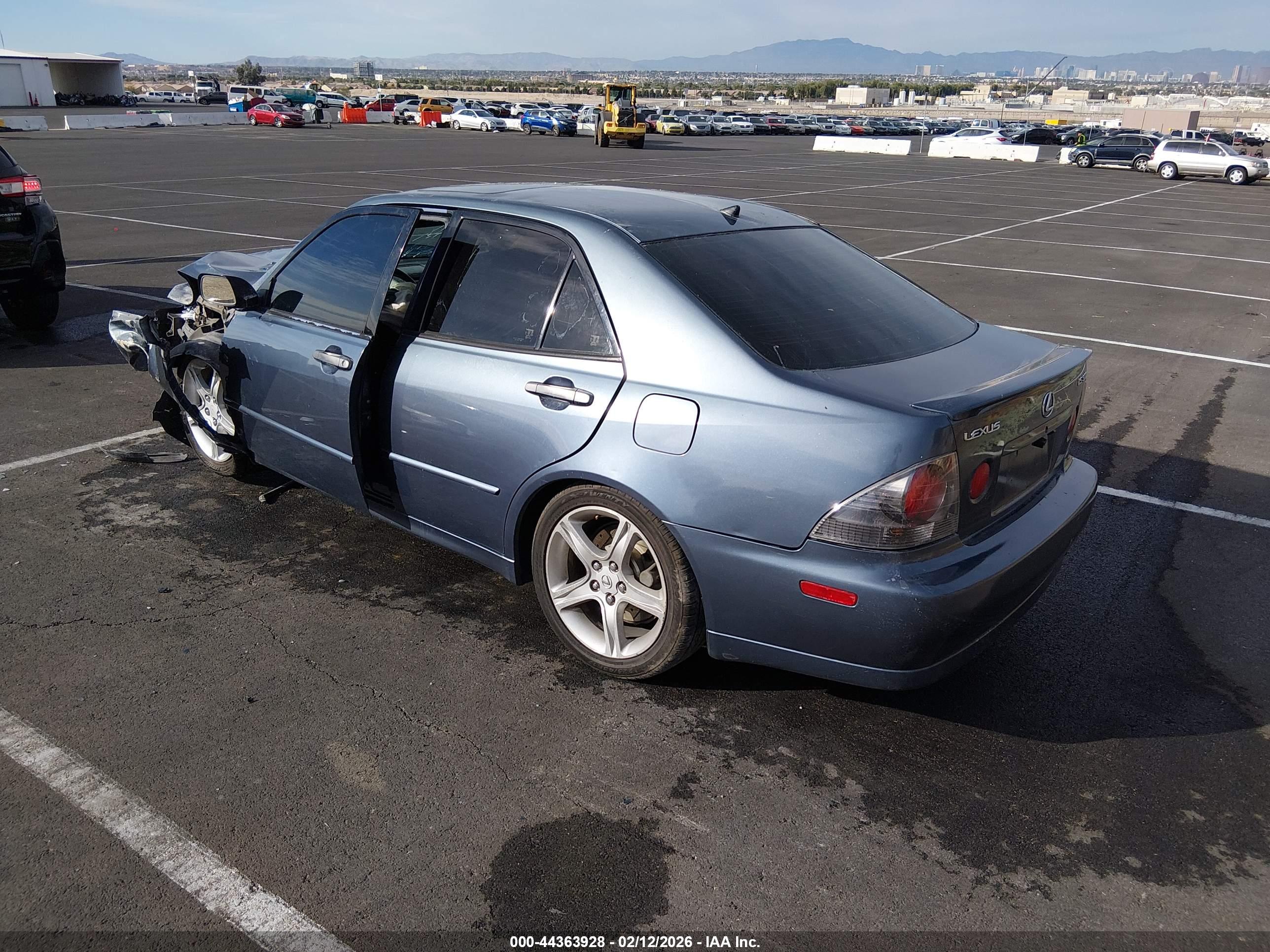 LEXUS IS image 3