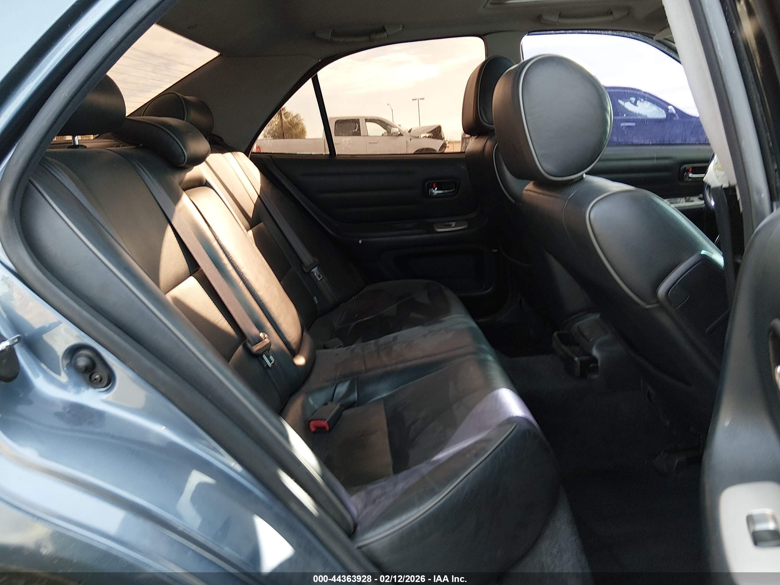LEXUS IS image 8