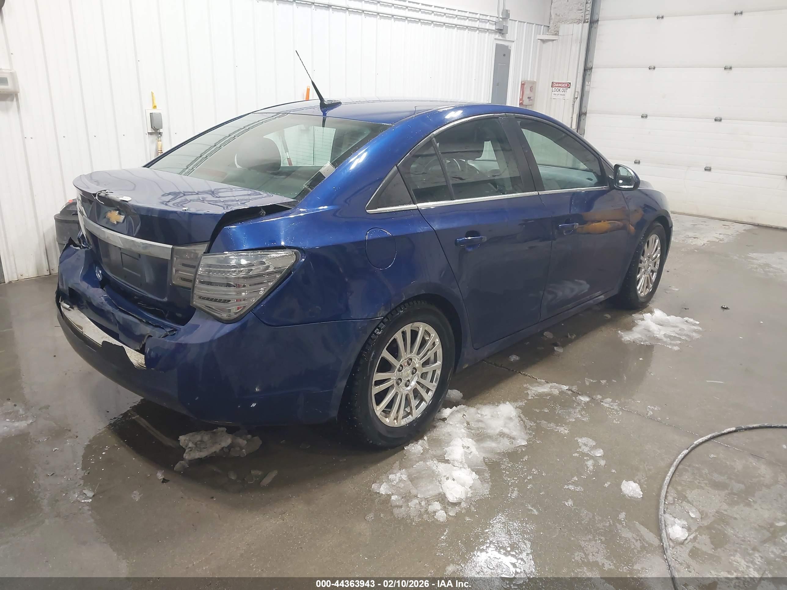CHEVROLET CRUZE image 4