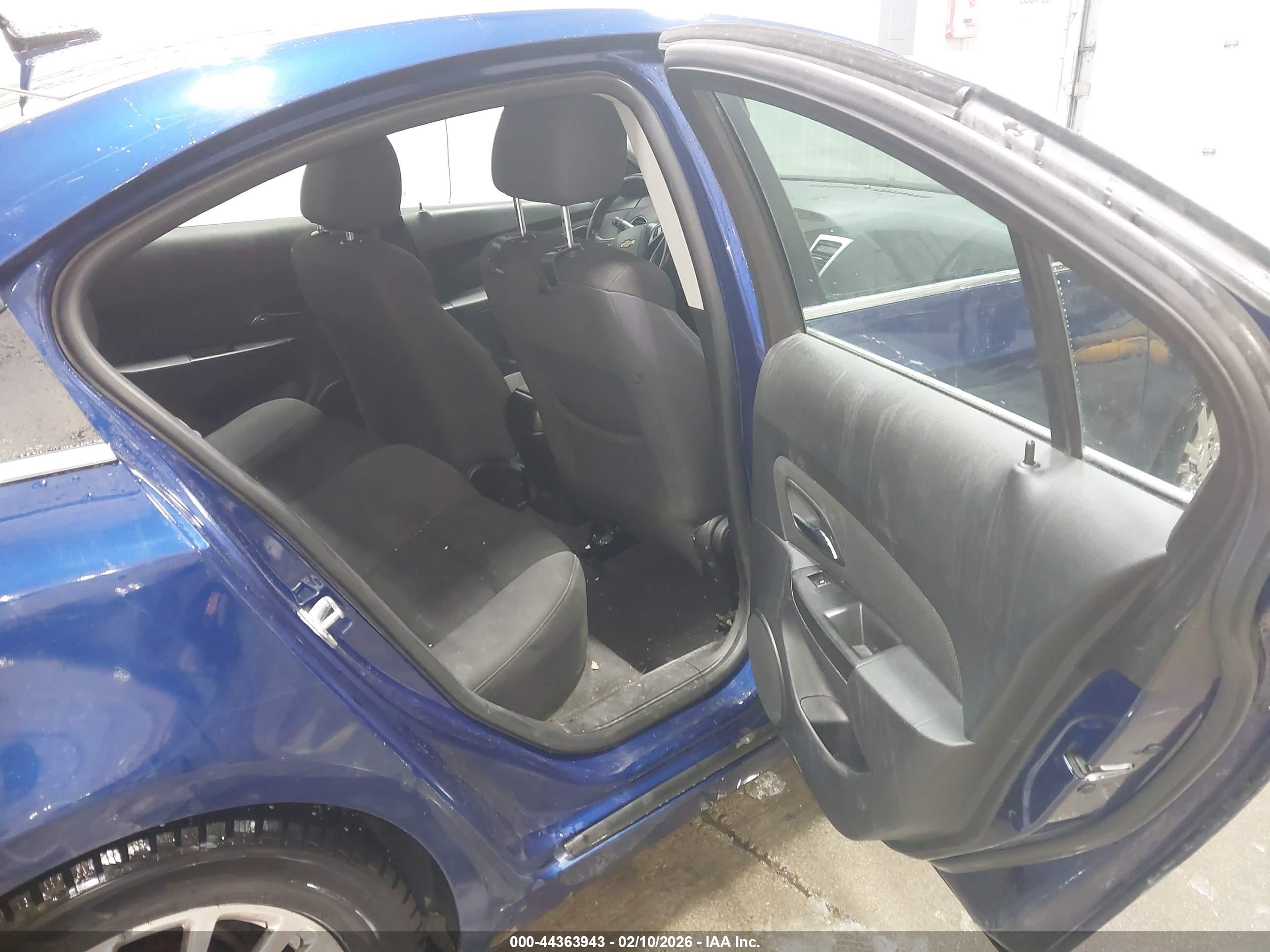 CHEVROLET CRUZE image 8