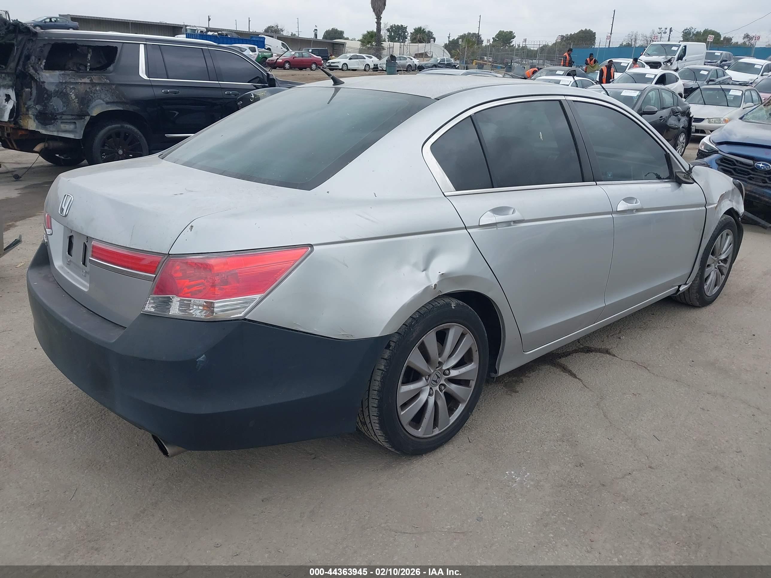 HONDA ACCORD image 4