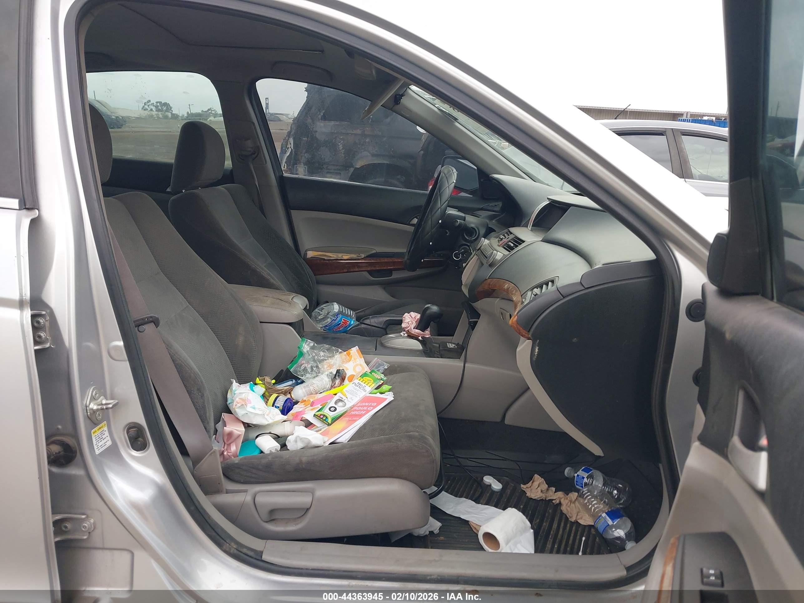 HONDA ACCORD image 5