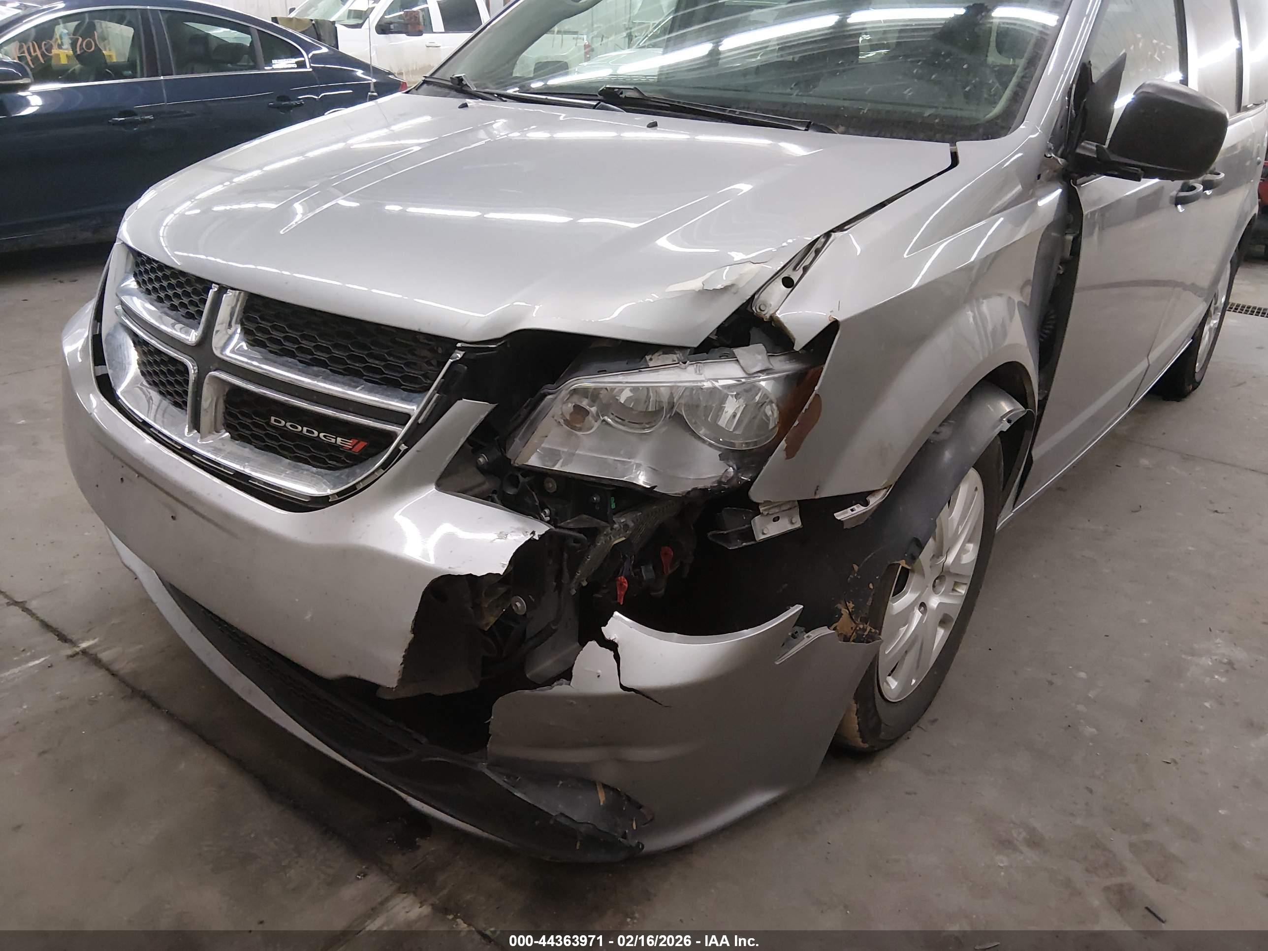 DODGE GRAND image 6