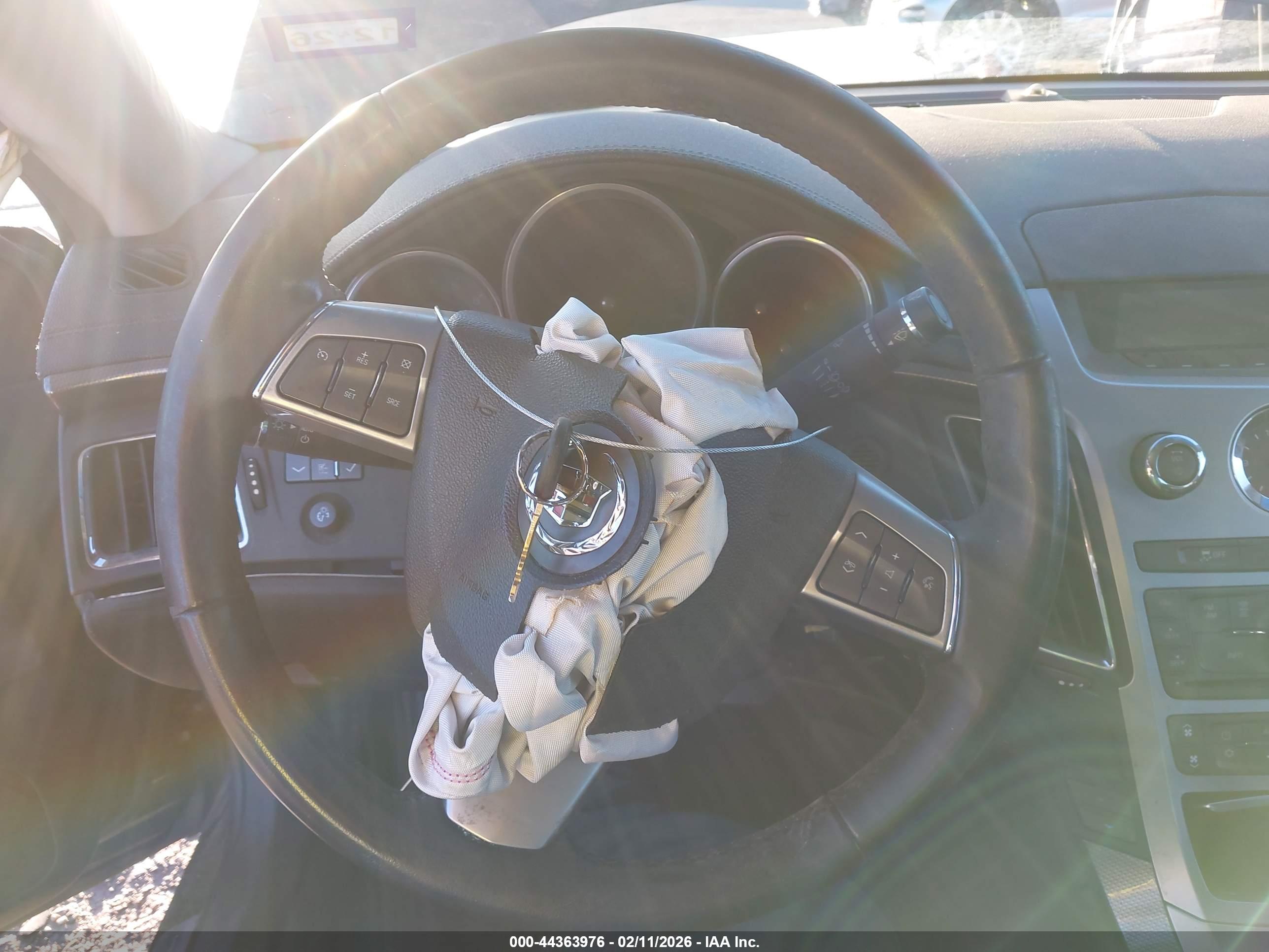 CADILLAC CTS image 11