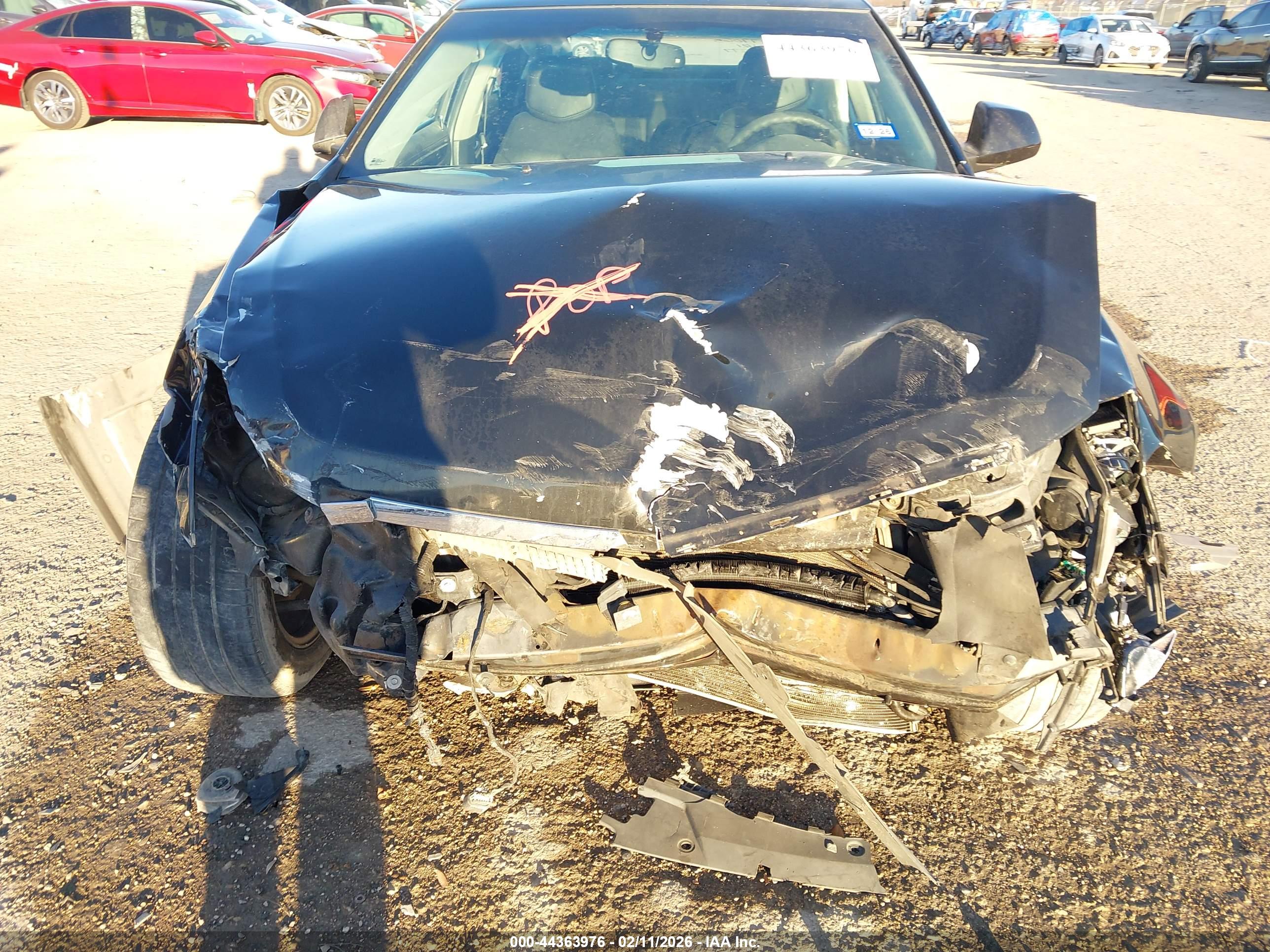 CADILLAC CTS image 6