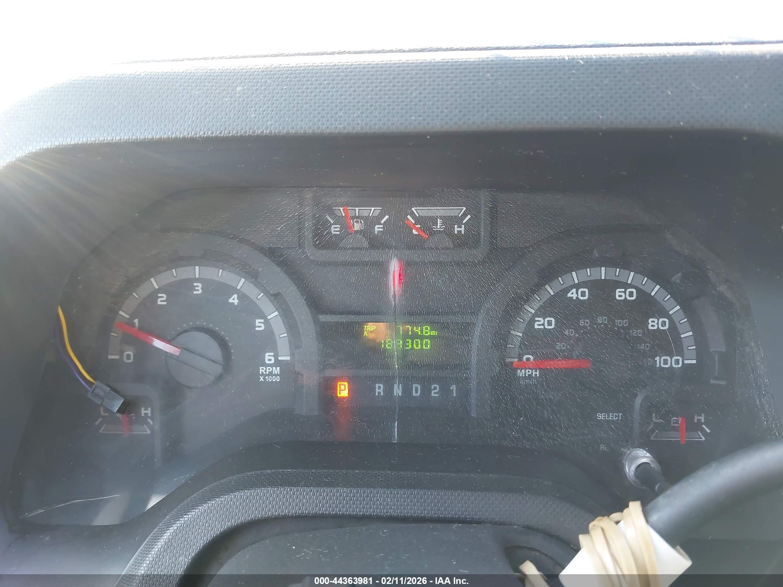 FORD E-150 image 7