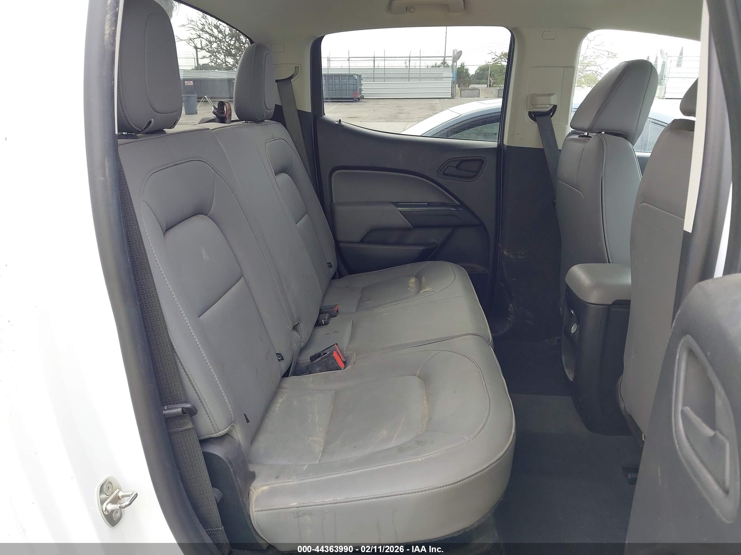 CHEVROLET COLORADO image 8