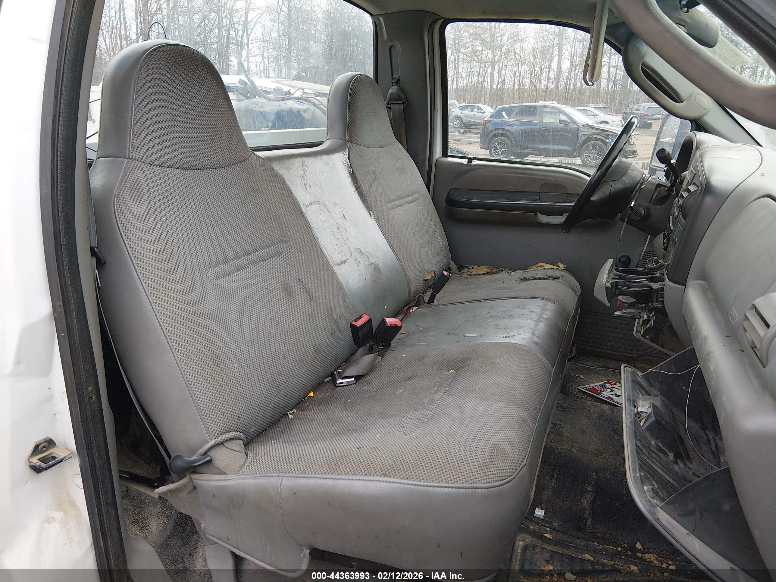FORD F-350 image 8