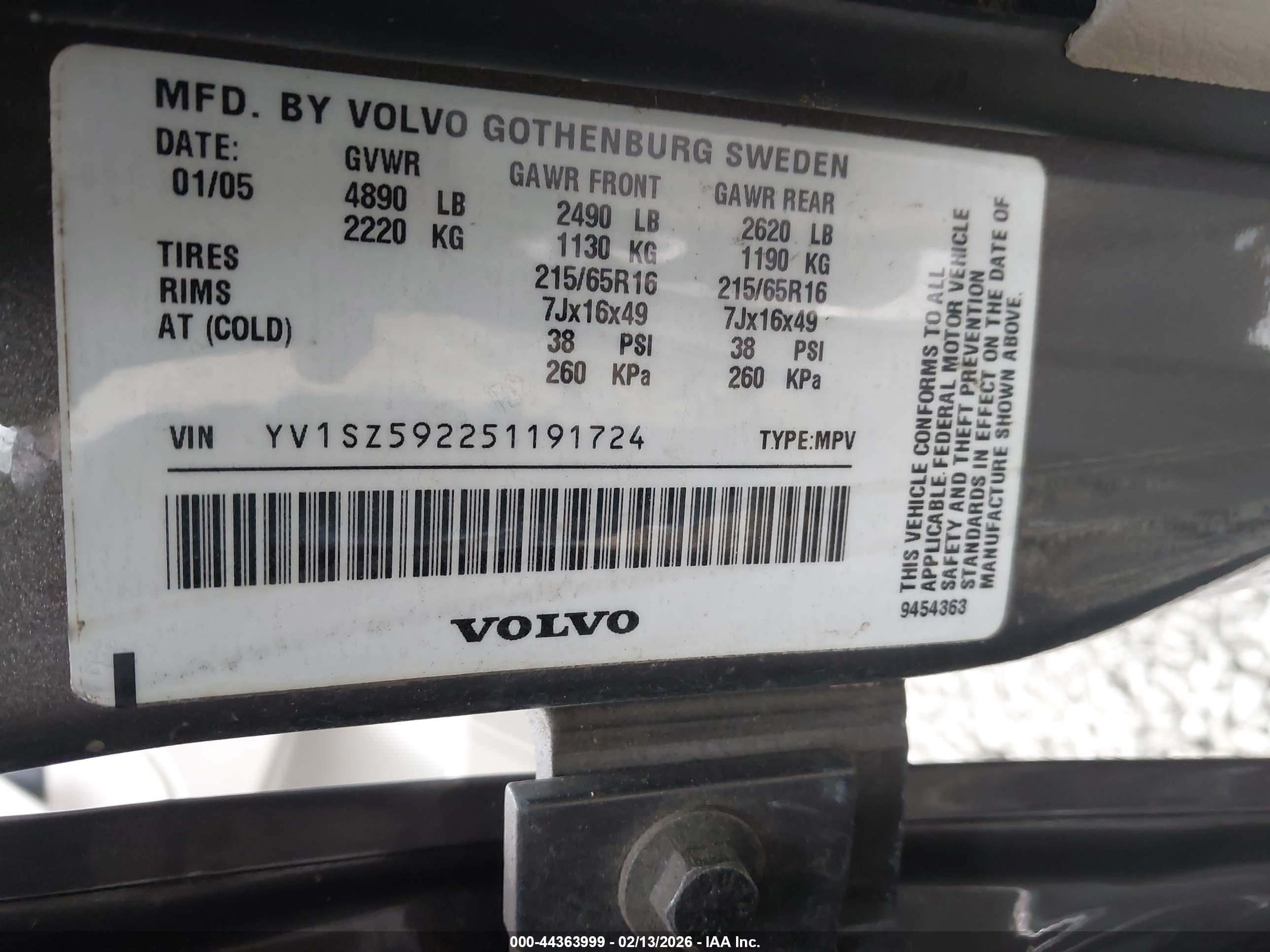 VOLVO XC70 image 9