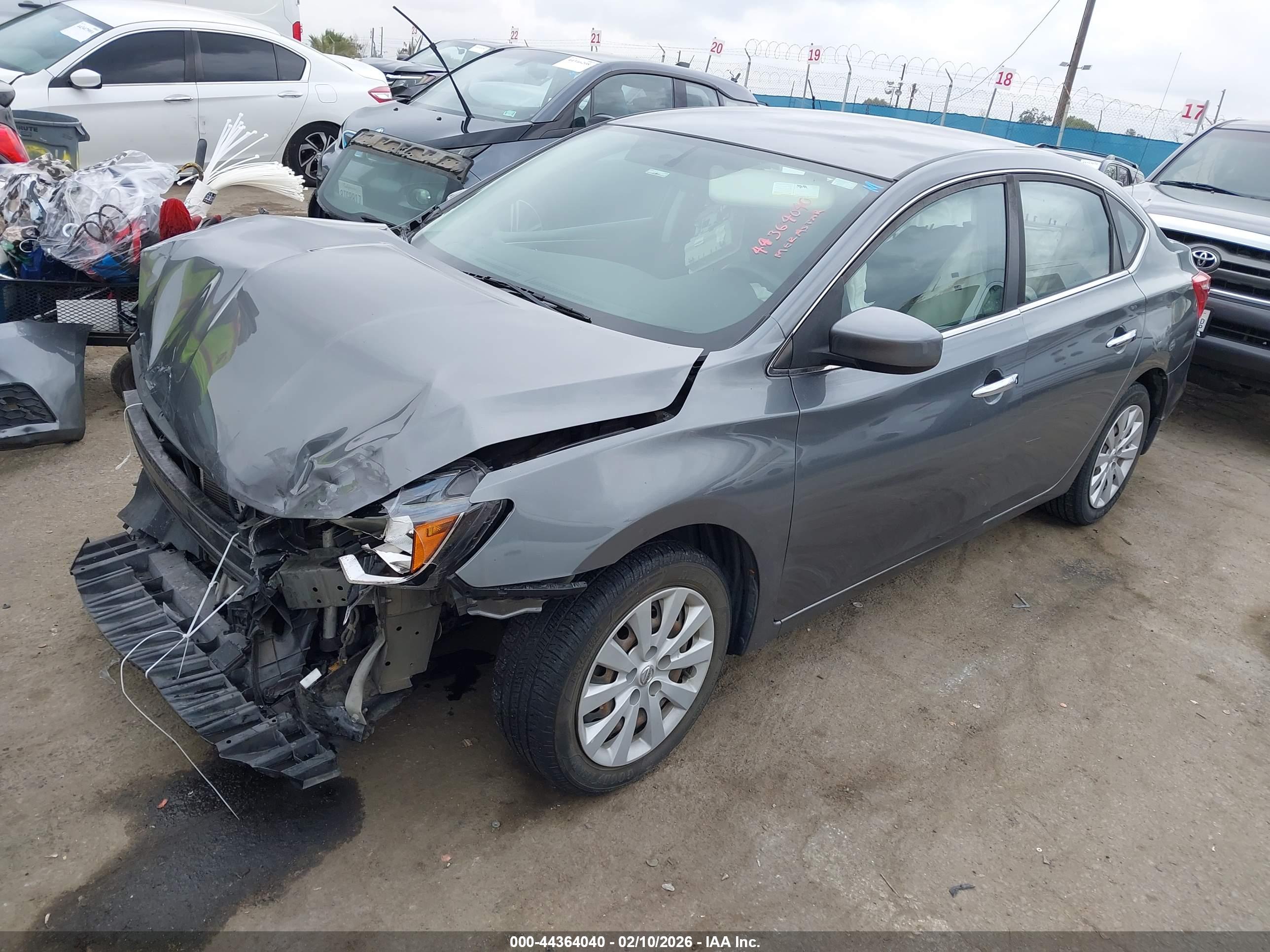 NISSAN SENTRA image 2