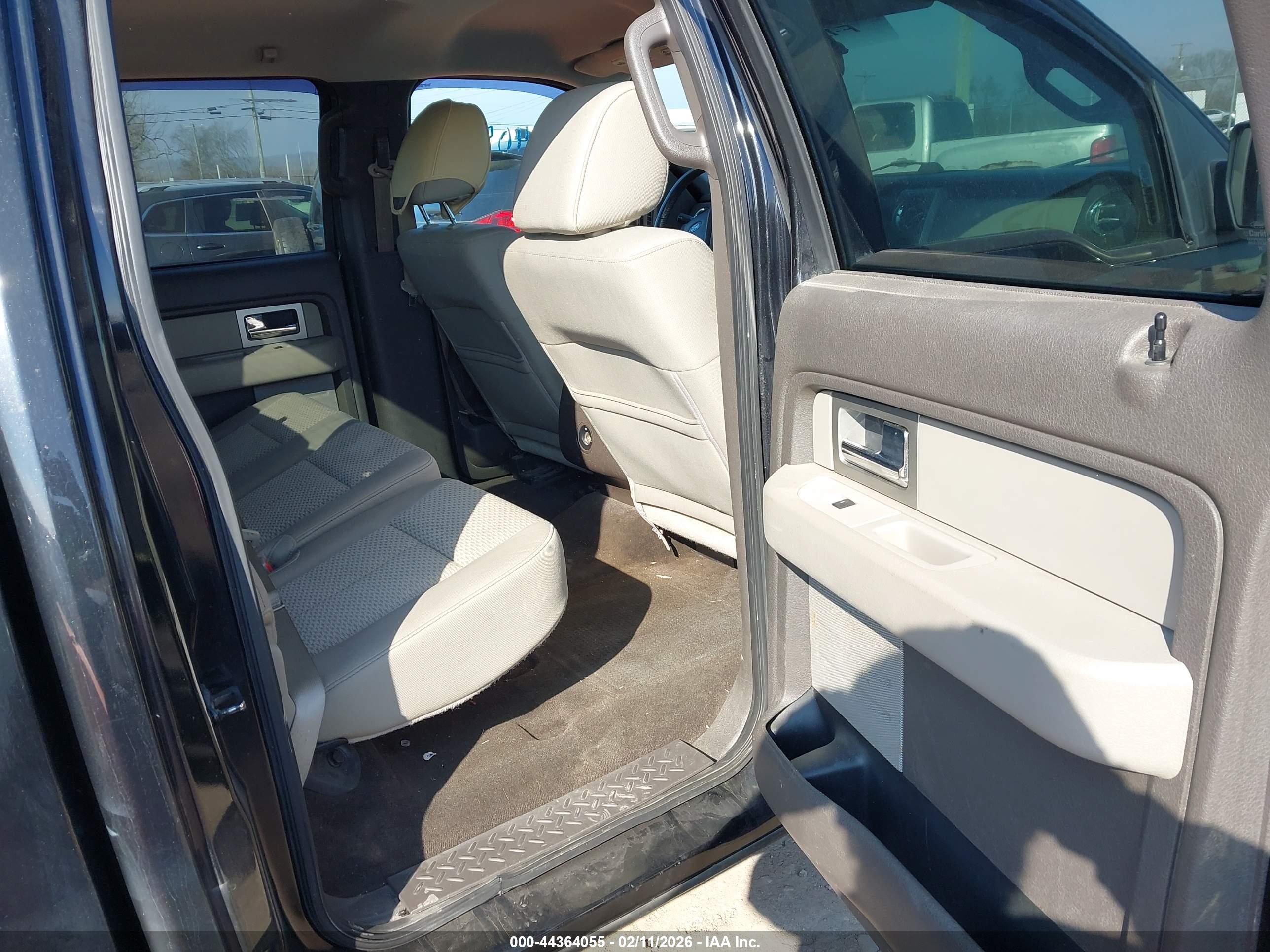 FORD F-150 image 8