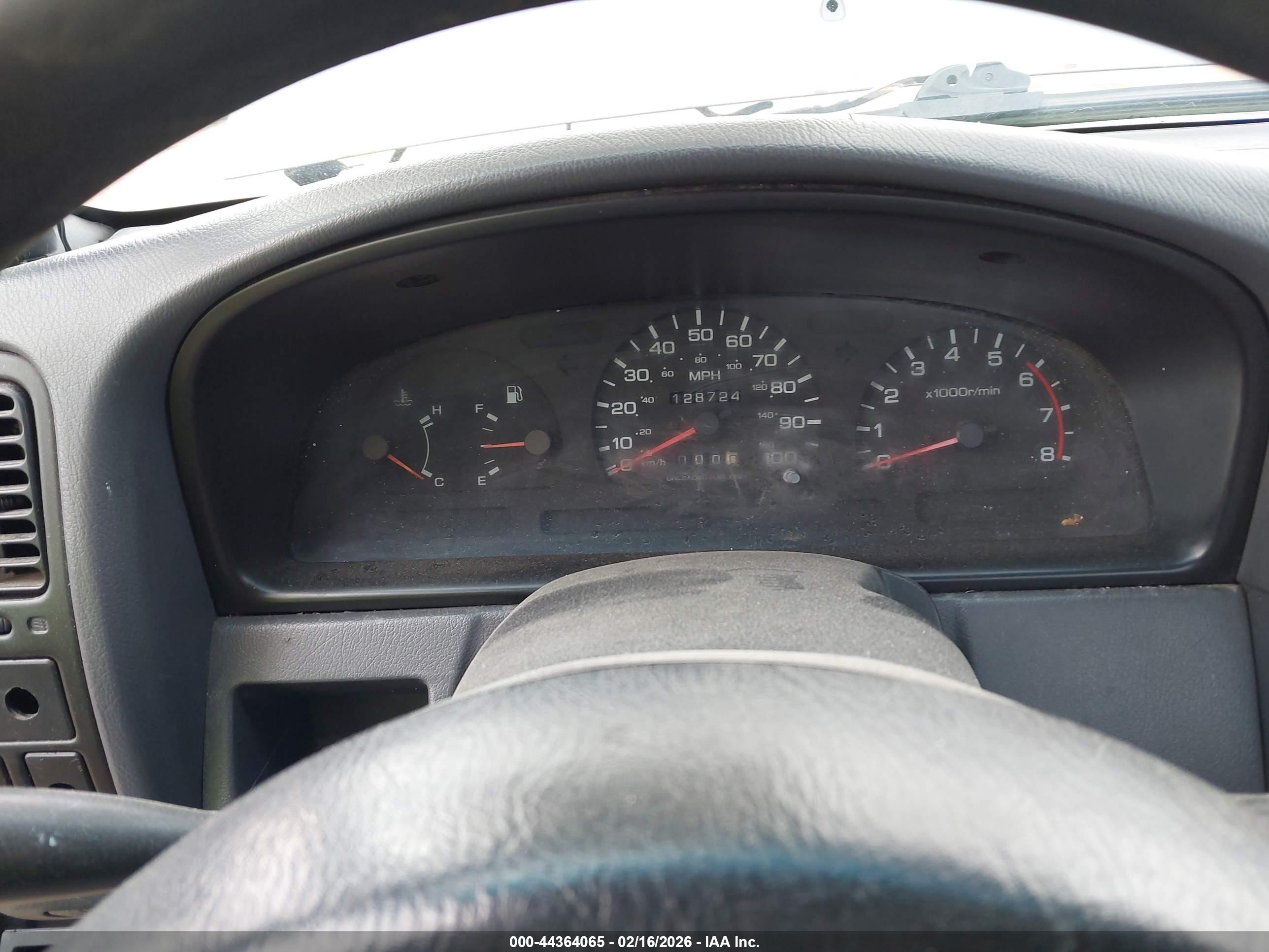 NISSAN TRUCK image 7