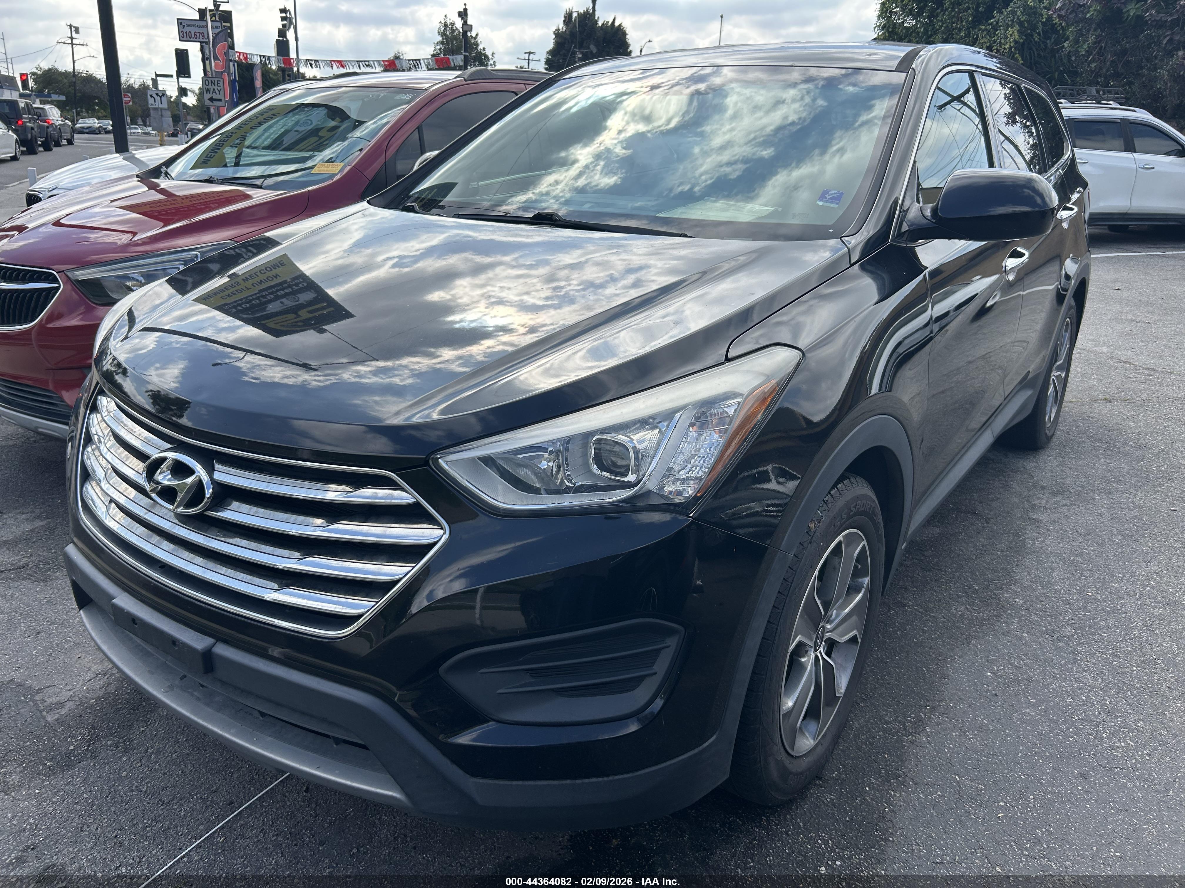 HYUNDAI SANTA image 2