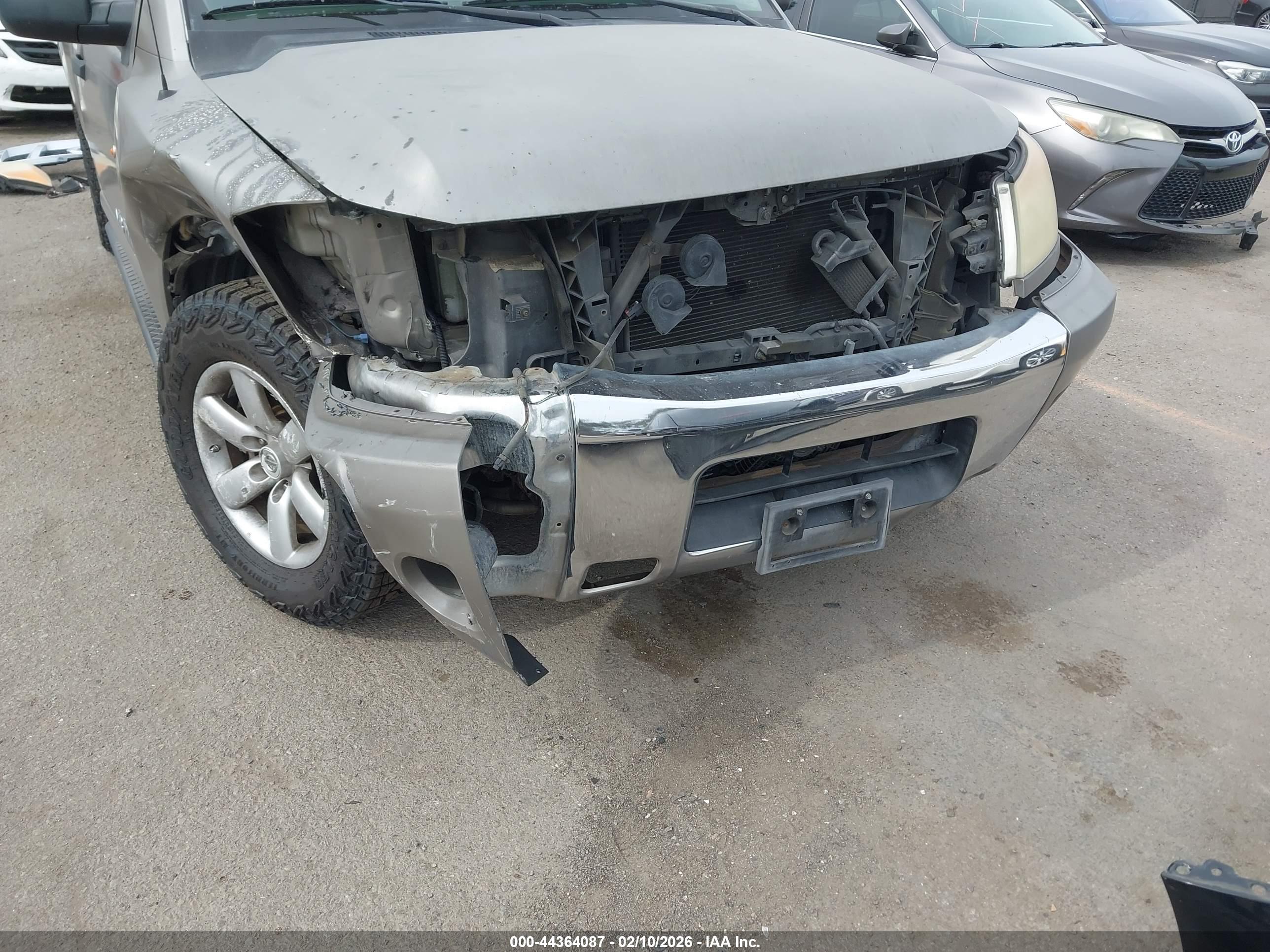 NISSAN TITAN image 6