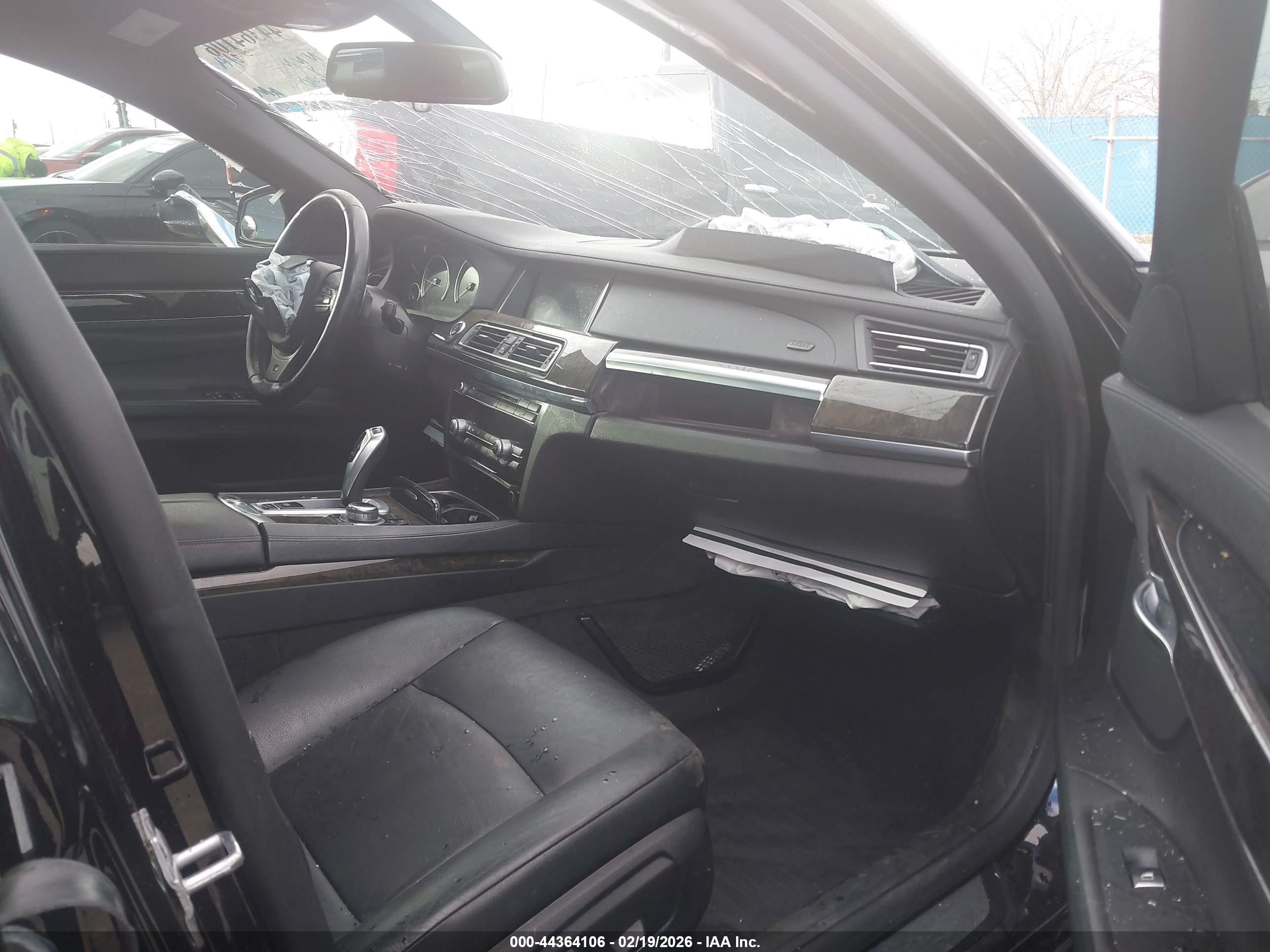 BMW 740I image 5