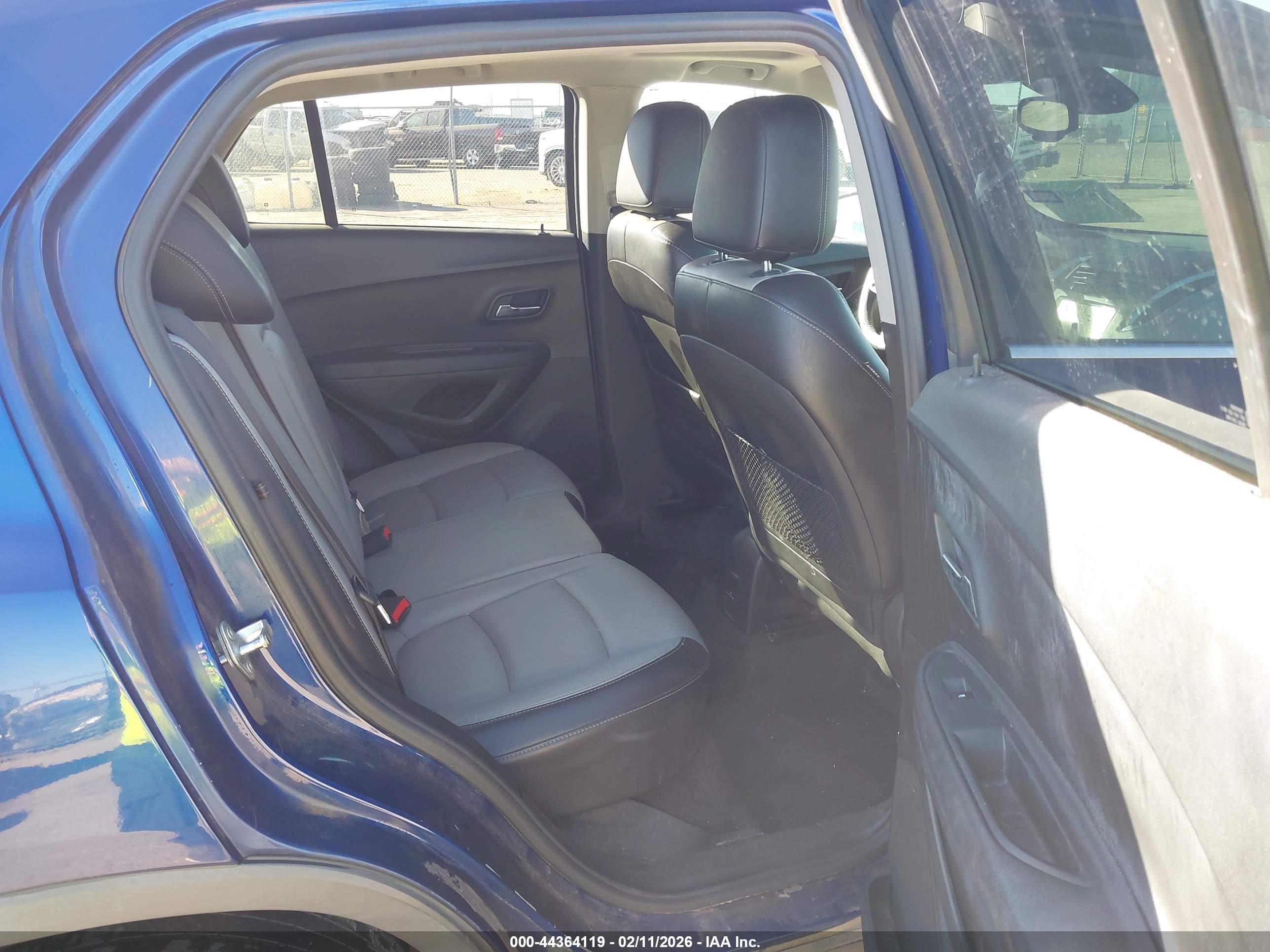 CHEVROLET TRAX image 8