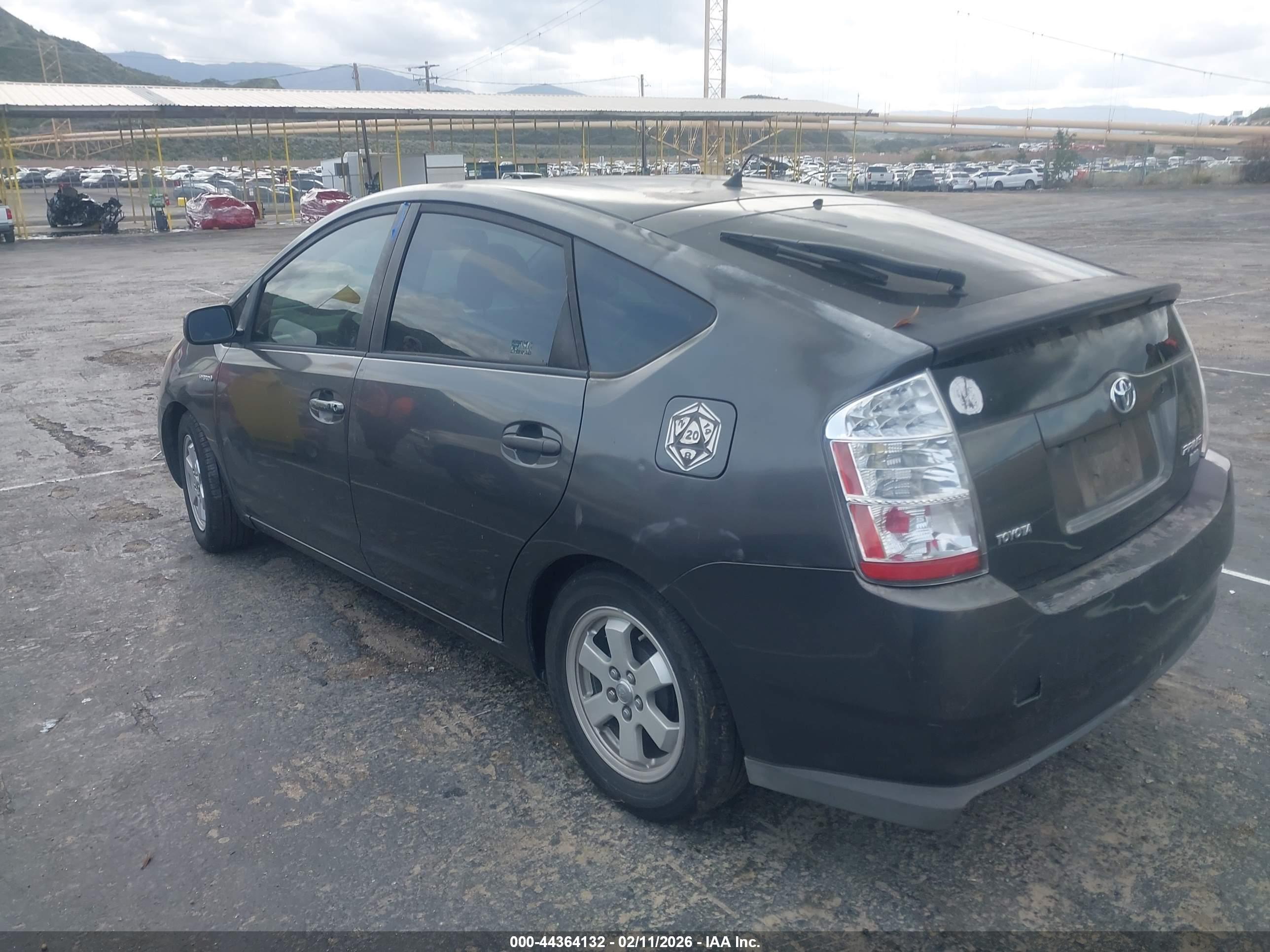 TOYOTA PRIUS image 3