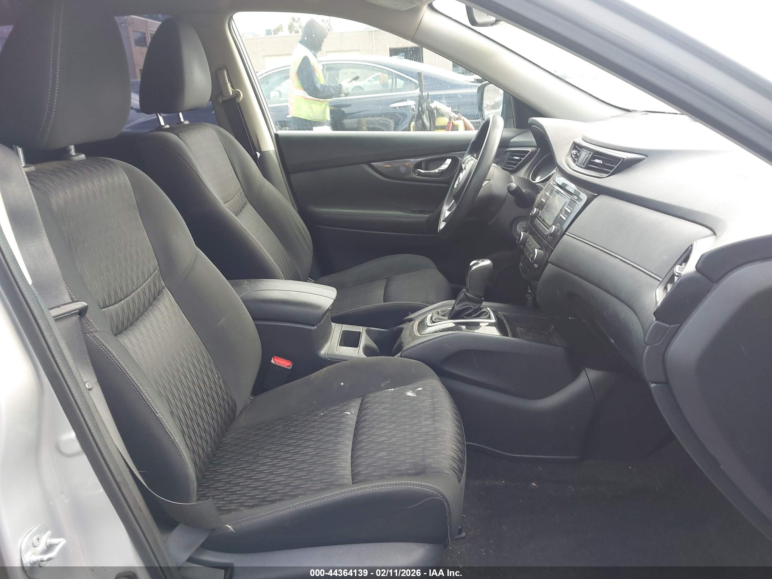 NISSAN ROGUE image 5