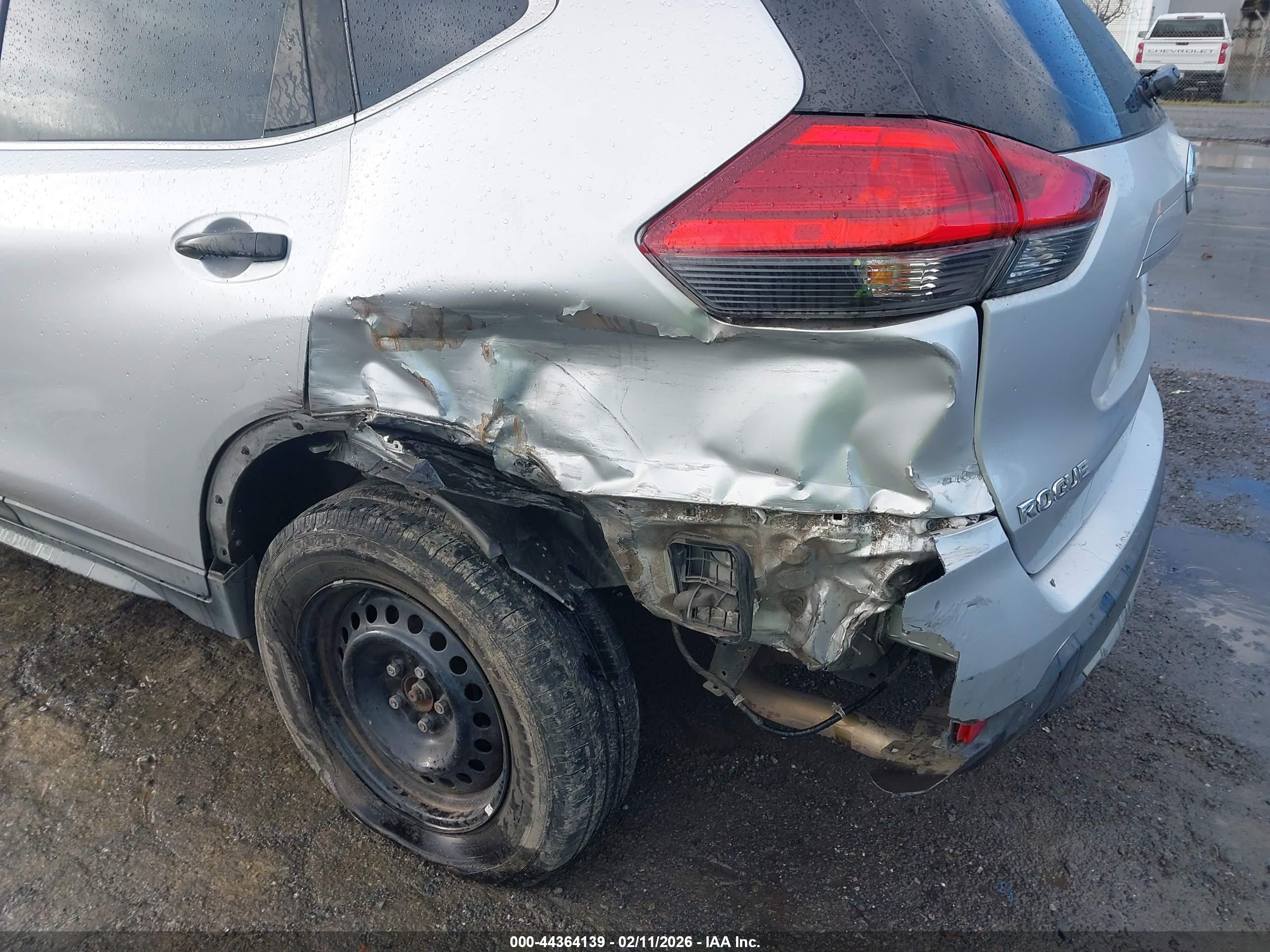 NISSAN ROGUE image 6