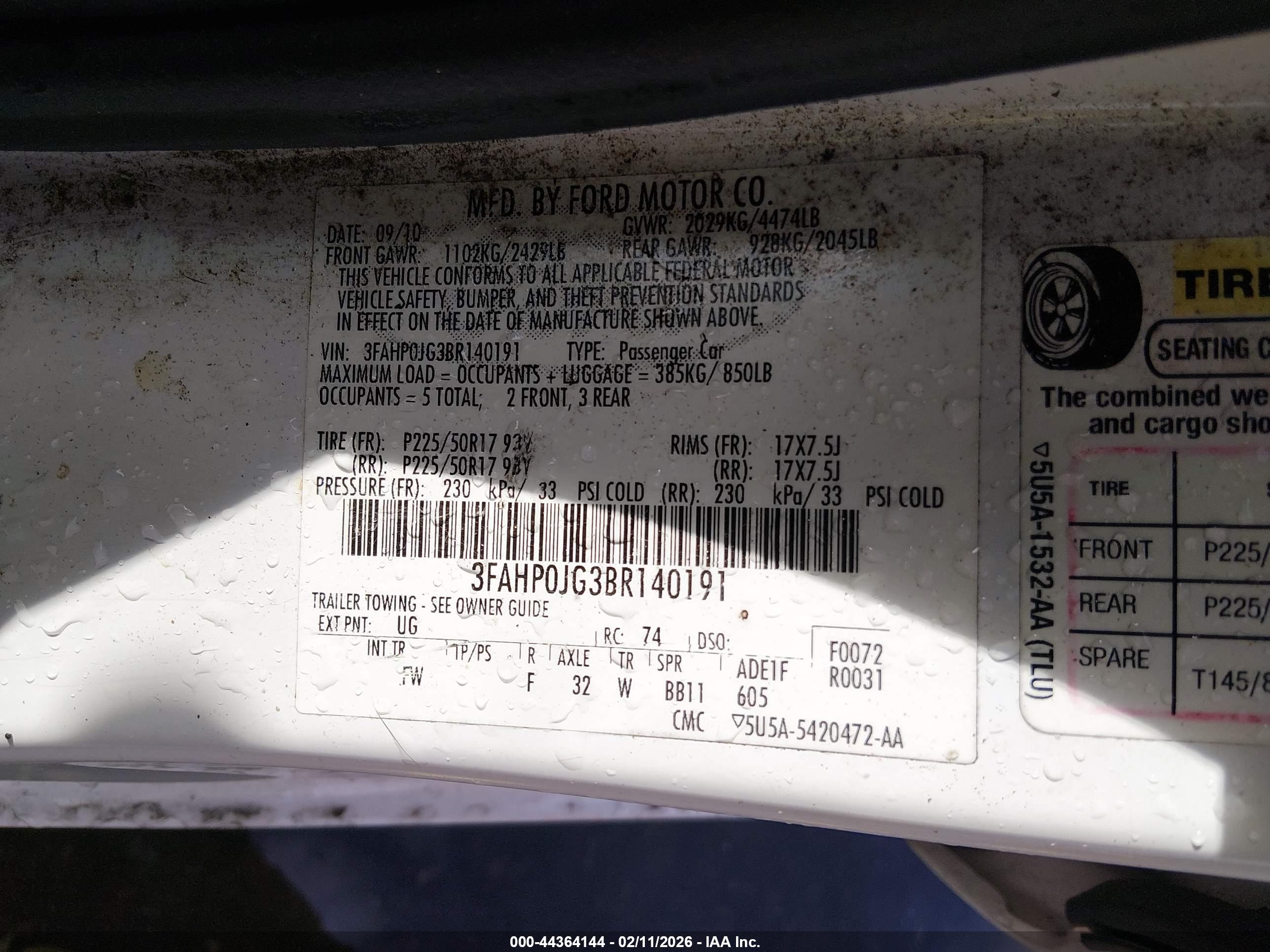 FORD FUSION image 9