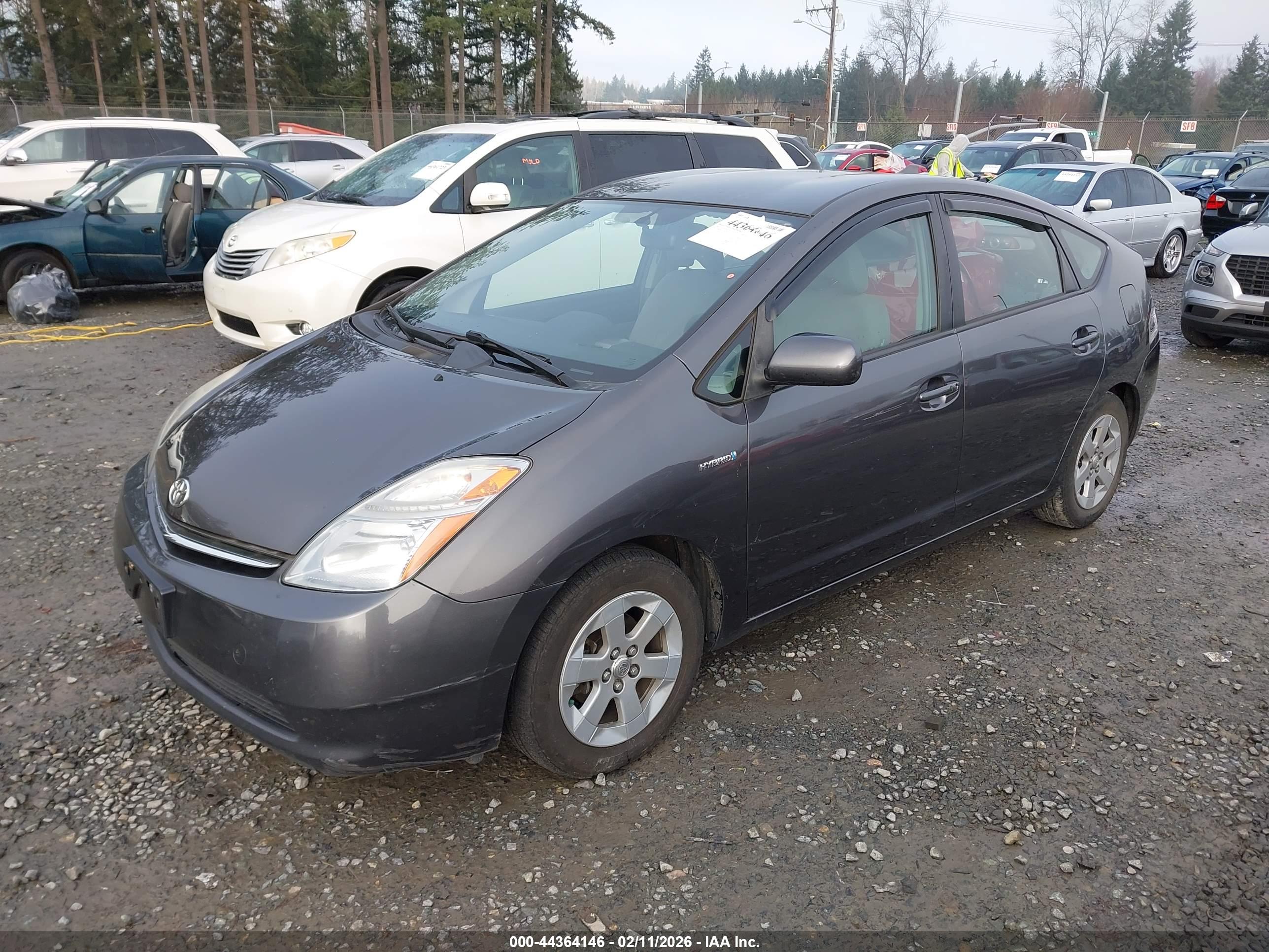 TOYOTA PRIUS image 2
