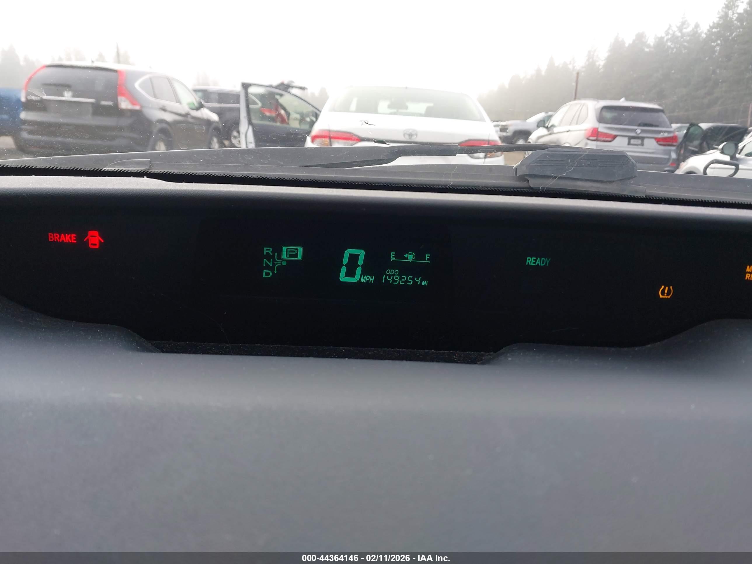 TOYOTA PRIUS image 7