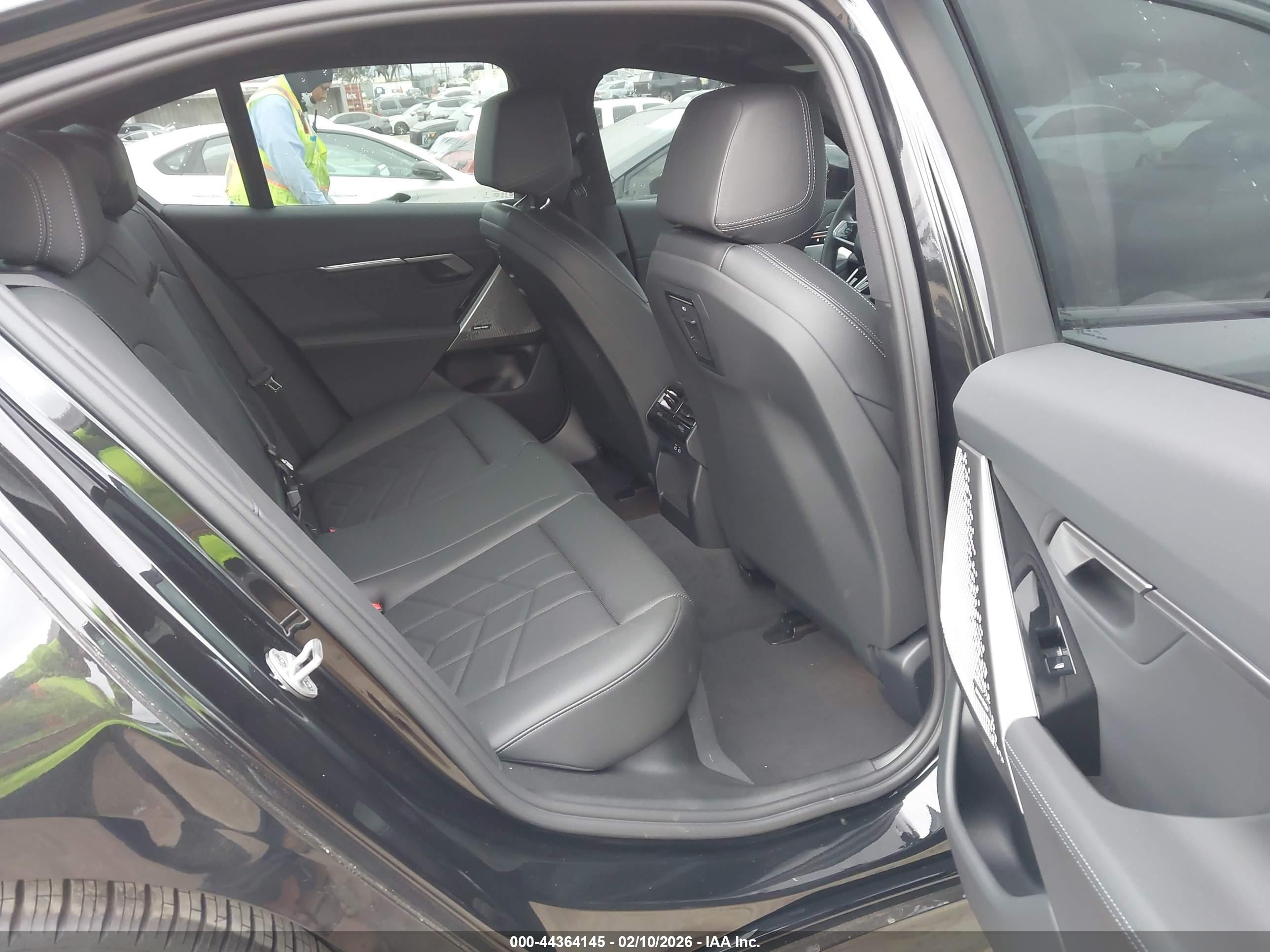 BMW 550E image 8