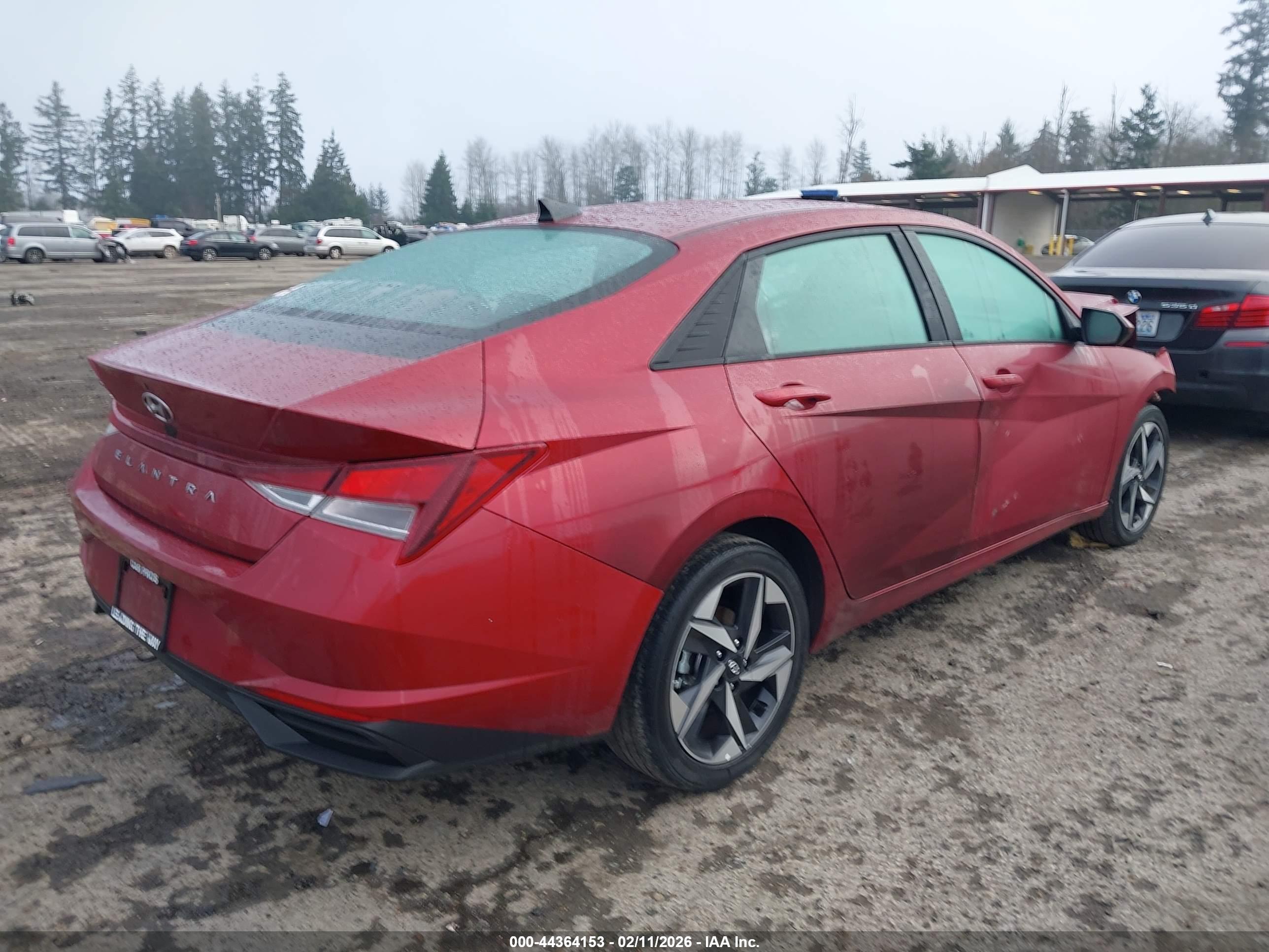 HYUNDAI ELANTRA image 4