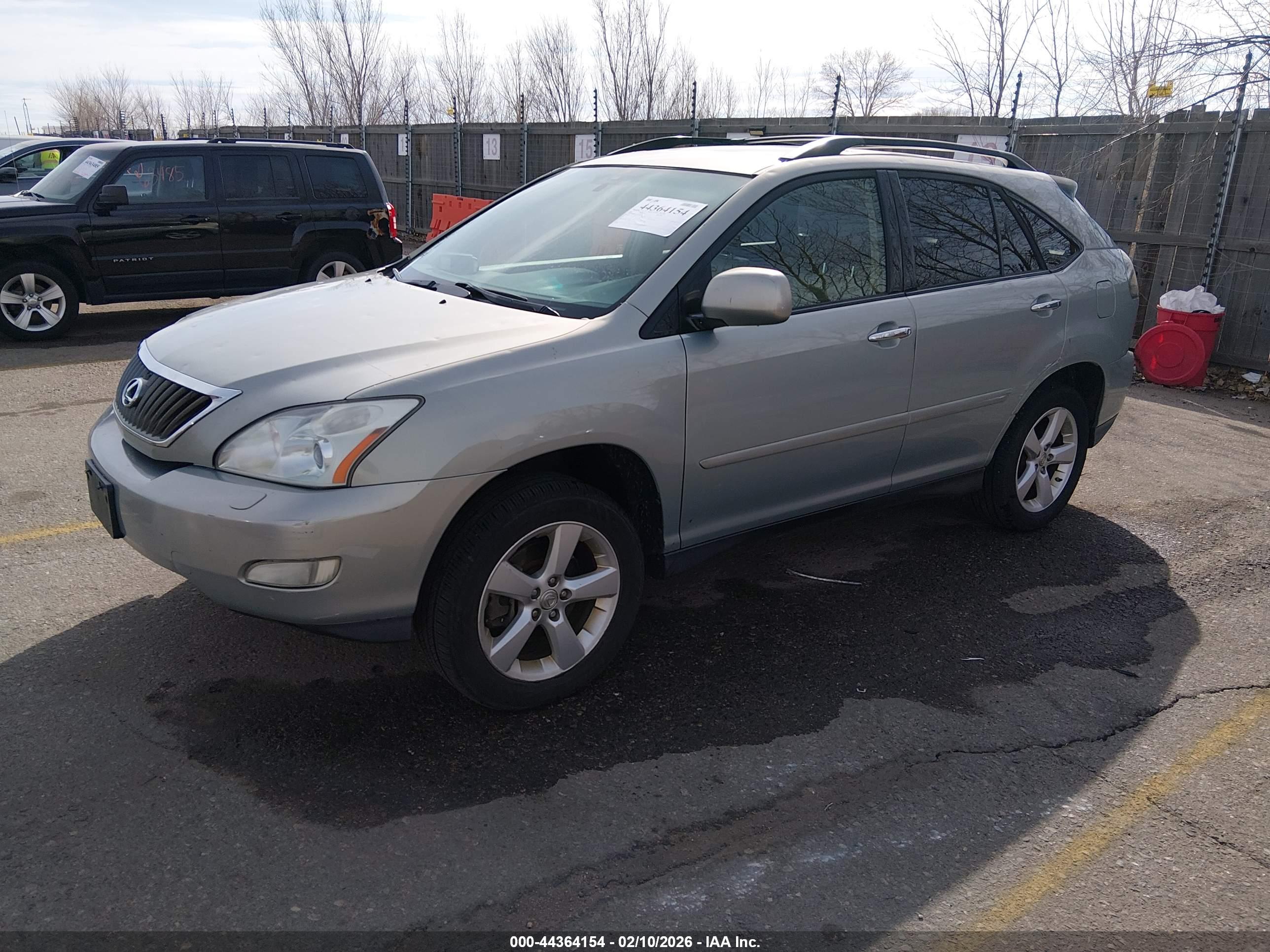 LEXUS RX image 2